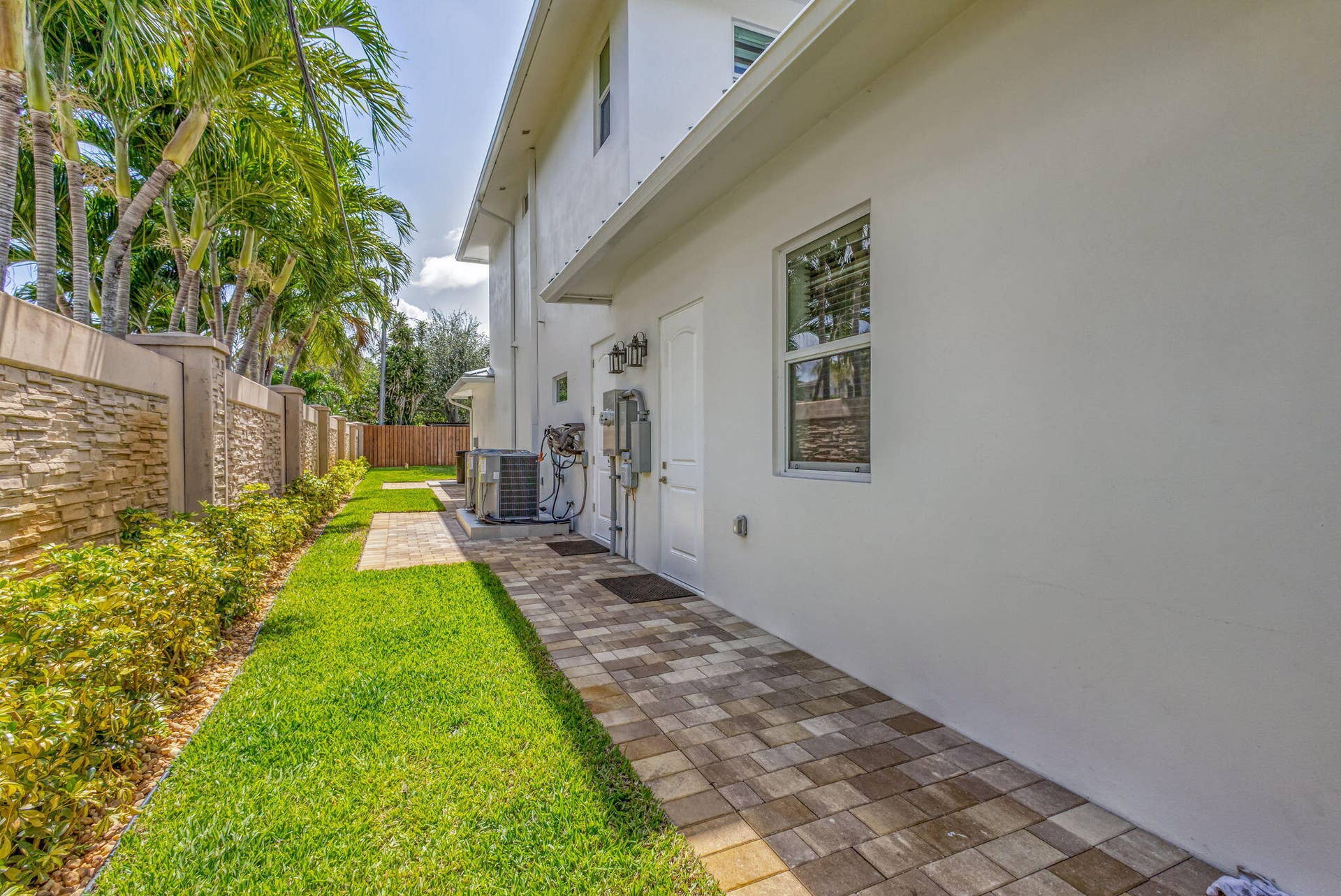 12952 Drayton Road SE, North Palm Beach, FL 33408 93-web-or-mls-5D1A8801_HDR