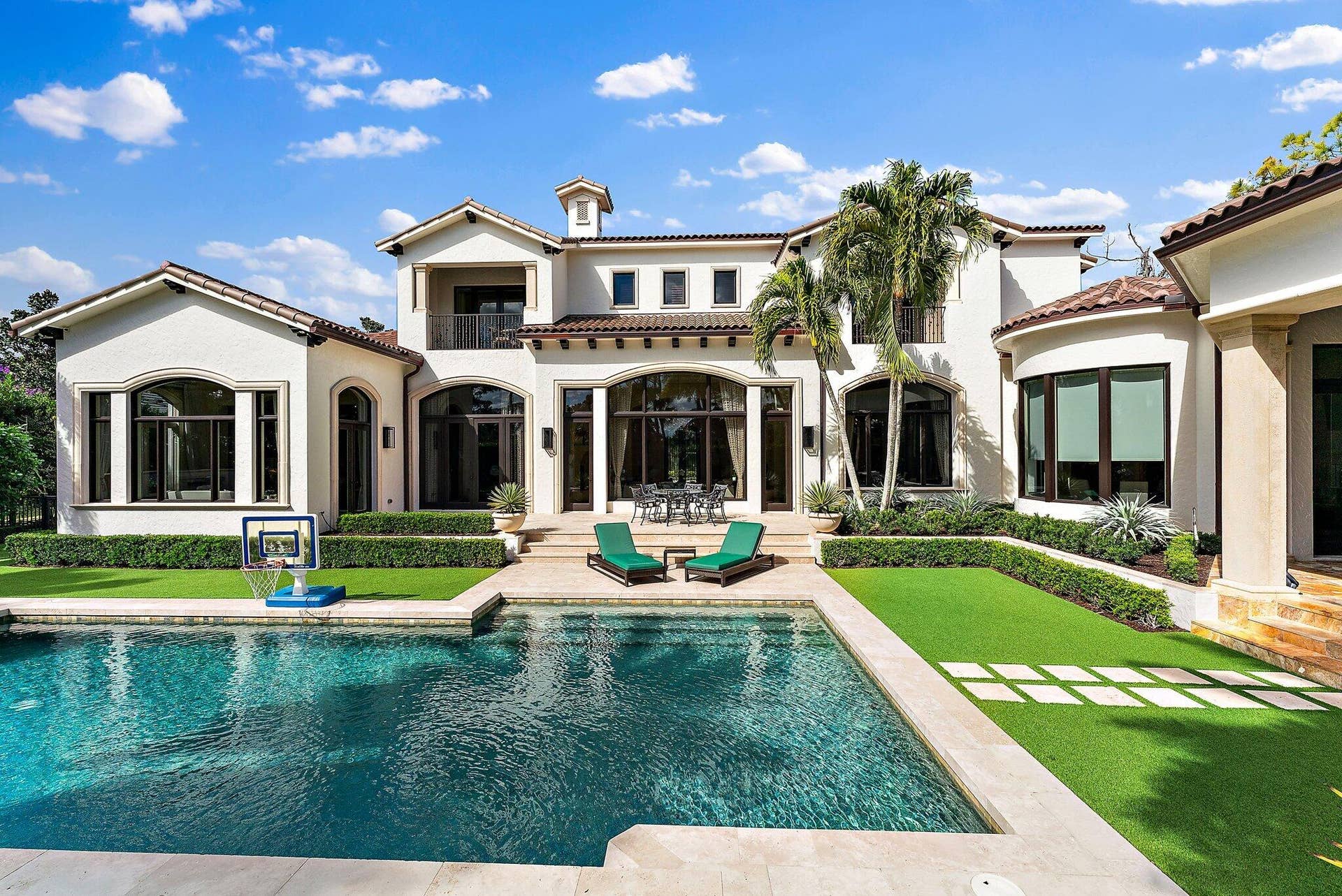 135 W Bears Club Drive, Jupiter, FL 33477 121-135BearsClubDrive-Jupiter-FL-33477-S
