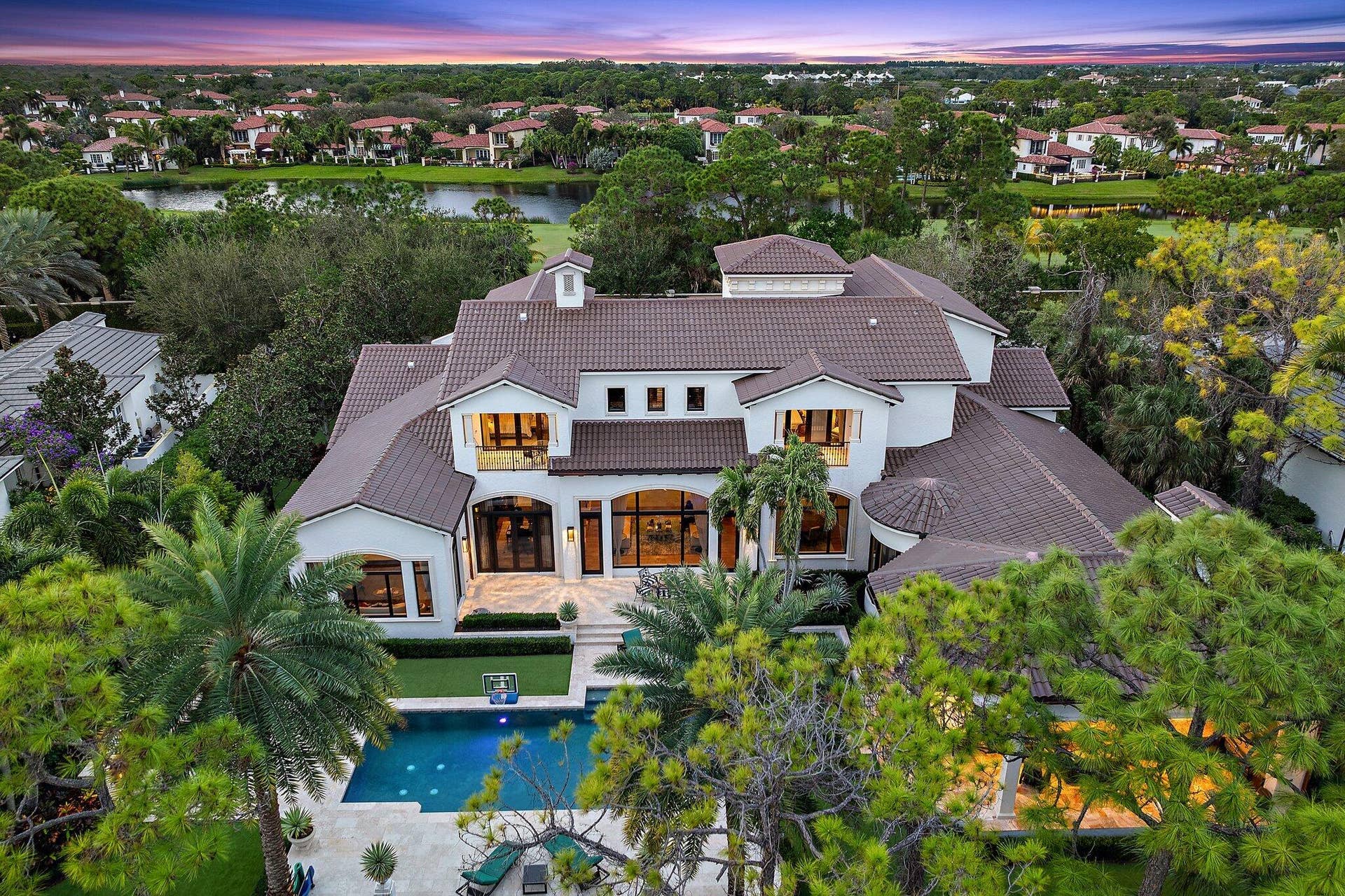 135 W Bears Club Drive, Jupiter, FL 33477 144-135BearsClubDrive-Jupiter-FL-33477-S