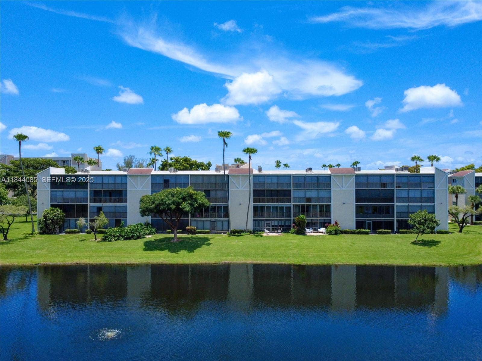 14360 Strathmore Lane, #203, Delray Beach, FL 33446 GetMedia.ashx-24