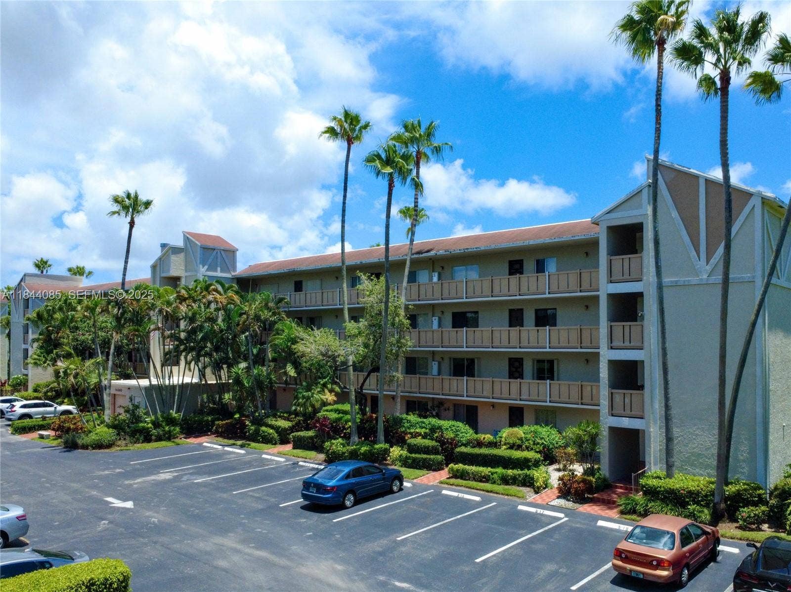 14360 Strathmore Lane, #203, Delray Beach, FL 33446 GetMedia.ashx-23