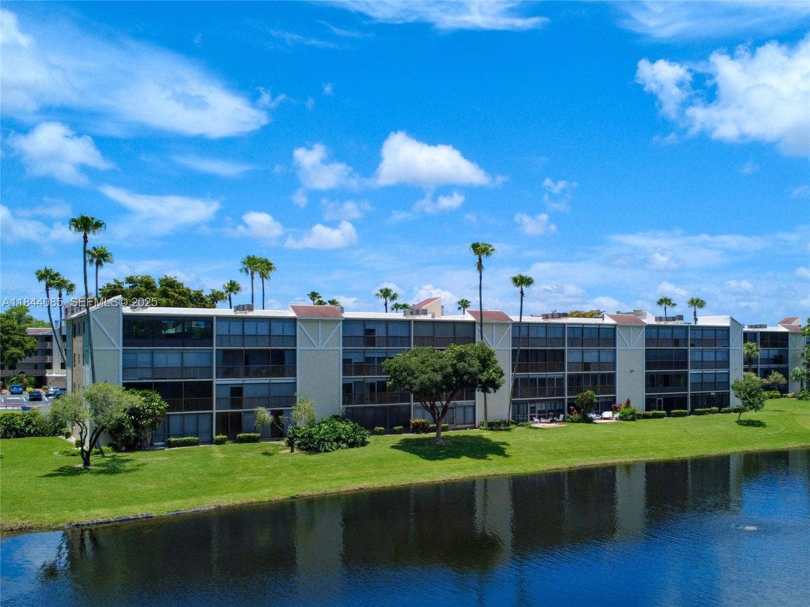 14360 Strathmore Lane, #203, Delray Beach, FL 33446 GetMedia.ashx-25
