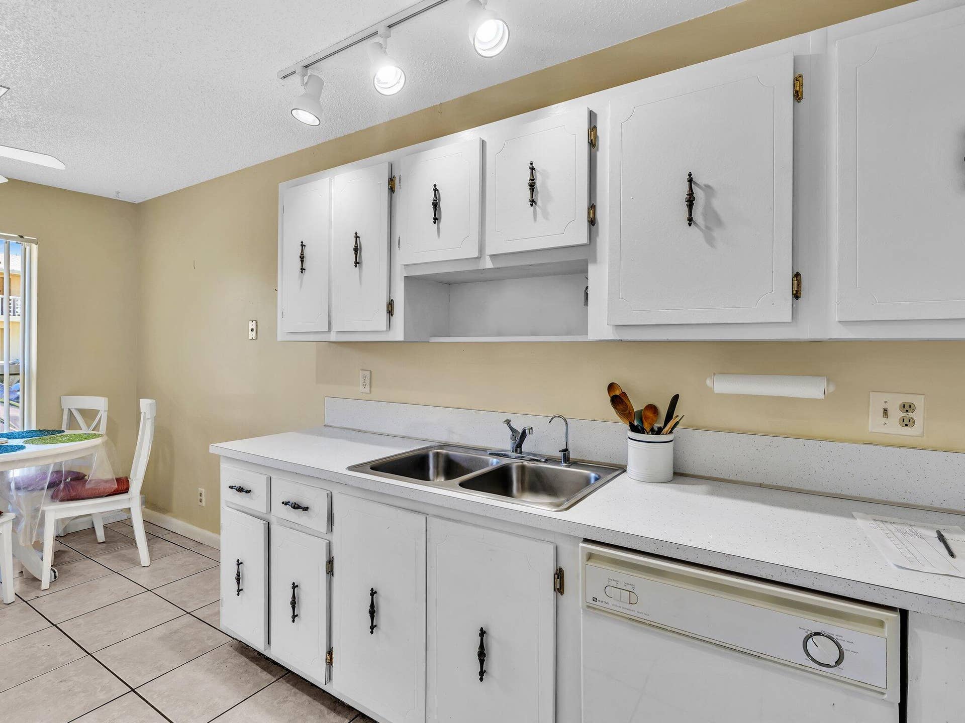 1610 NW 18th Avenue, #96d, Delray Beach, FL 33445 Kitchen