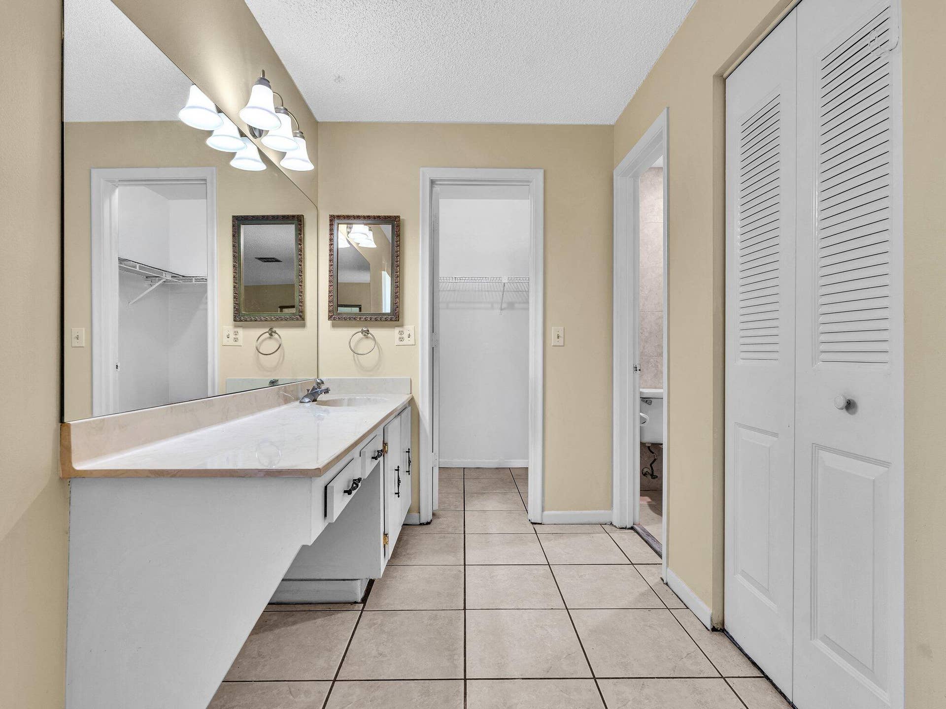 1610 NW 18th Avenue, #96d, Delray Beach, FL 33445 Vanity Area