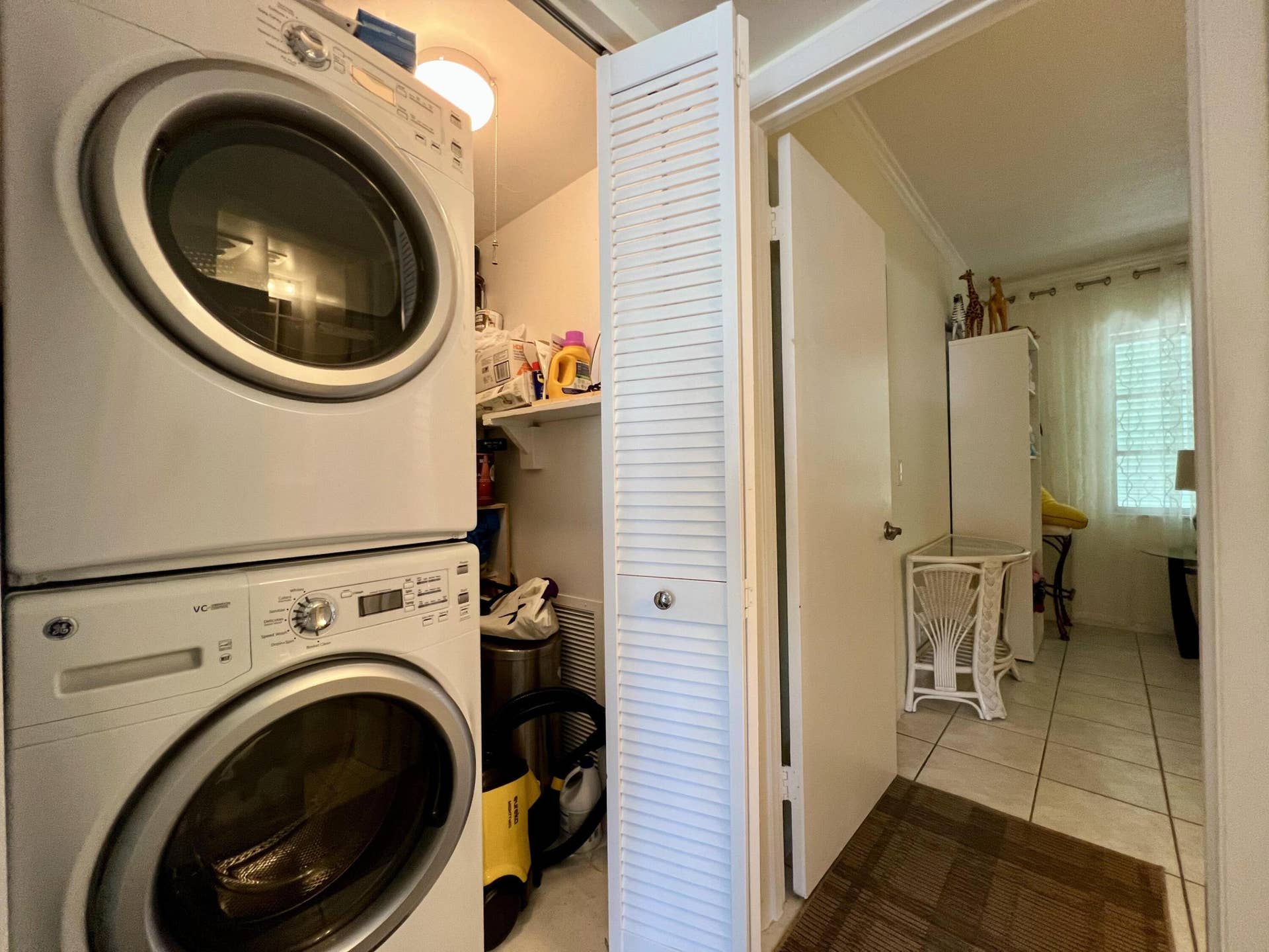 4201 S Ocean Boulevard, #M5, South Palm Beach, FL 33480 Laundry
