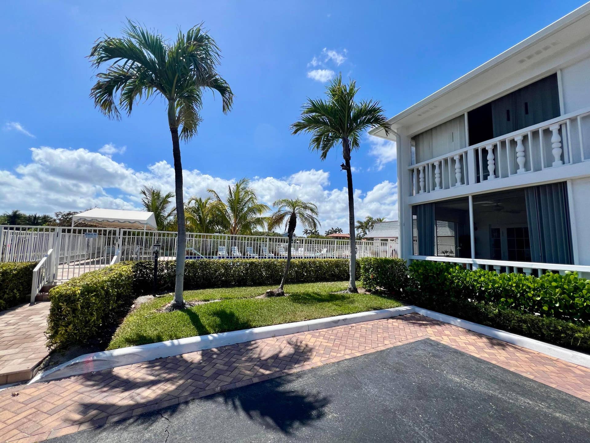 4201 S Ocean Boulevard, #M5, South Palm Beach, FL 33480 M Building / Pool