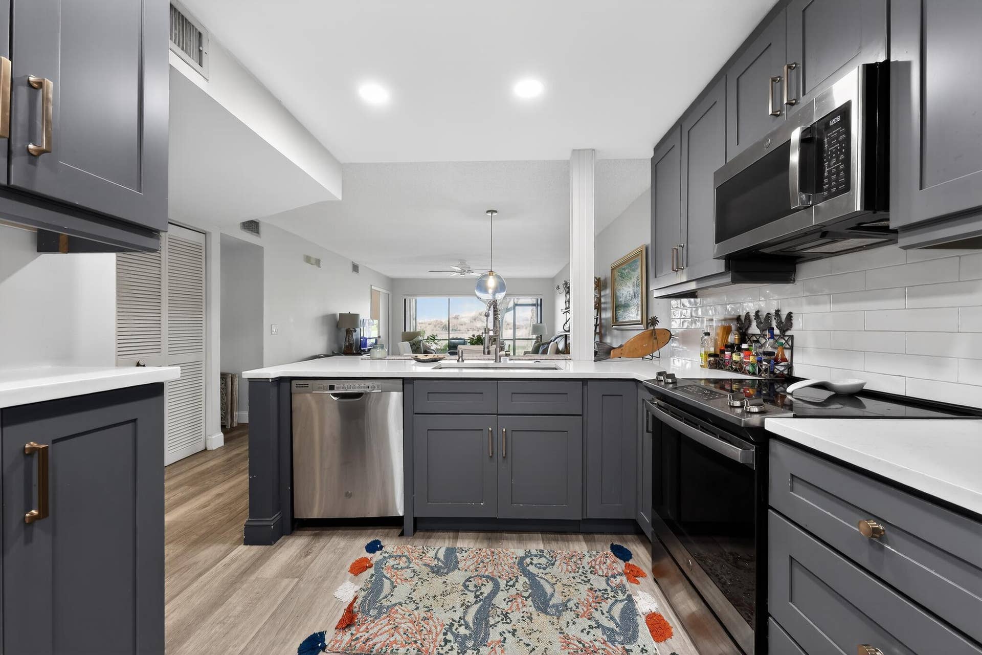 2898 SW 22nd Circle, #231c, Delray Beach, FL 33445 17_2898_SW_22nd_Cir-Kitchen-0013