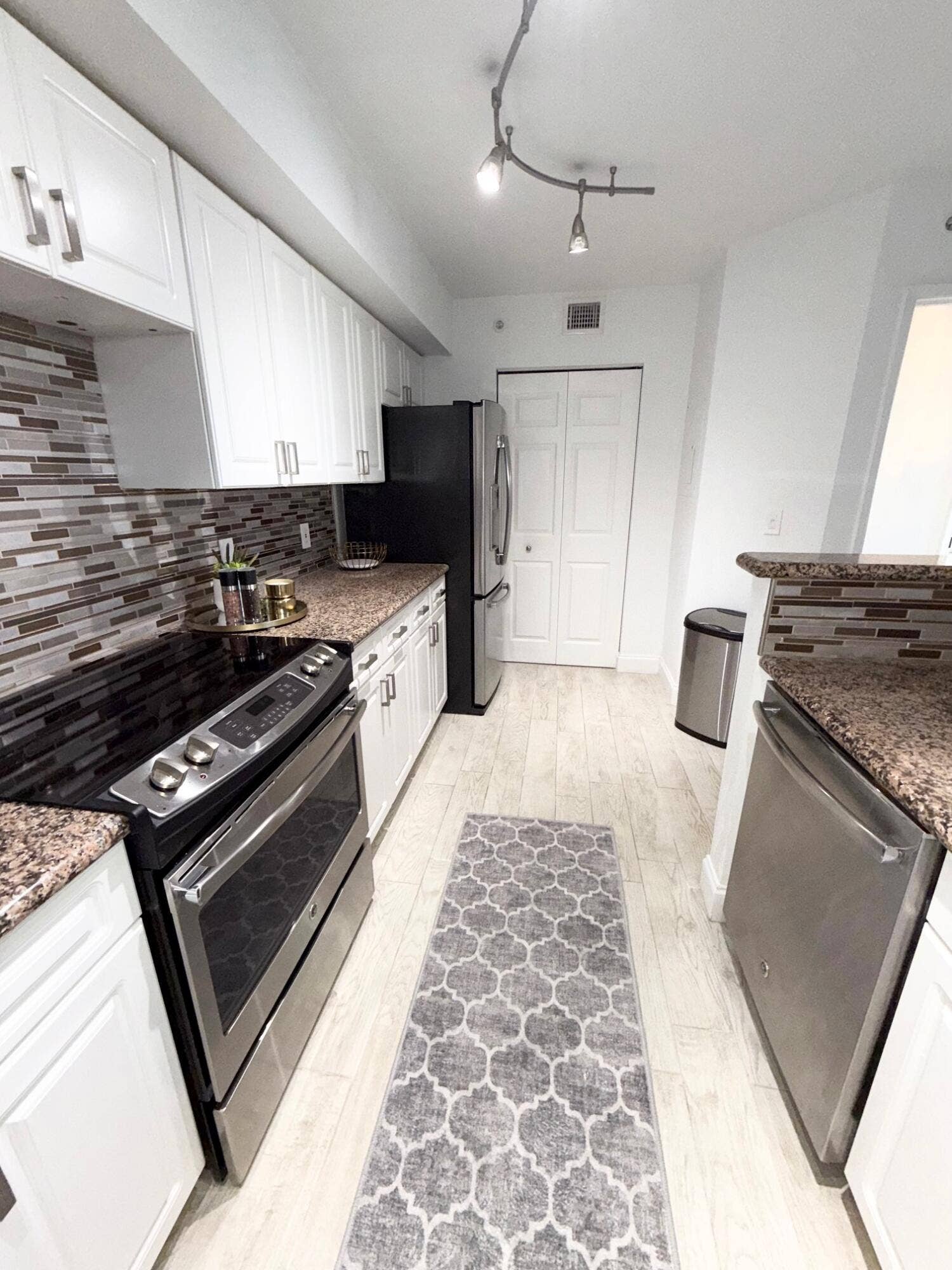 3594 S Ocean Boulevard, #406, Highland Beach, Highland Beach, FL 33487 406 kitchen 3