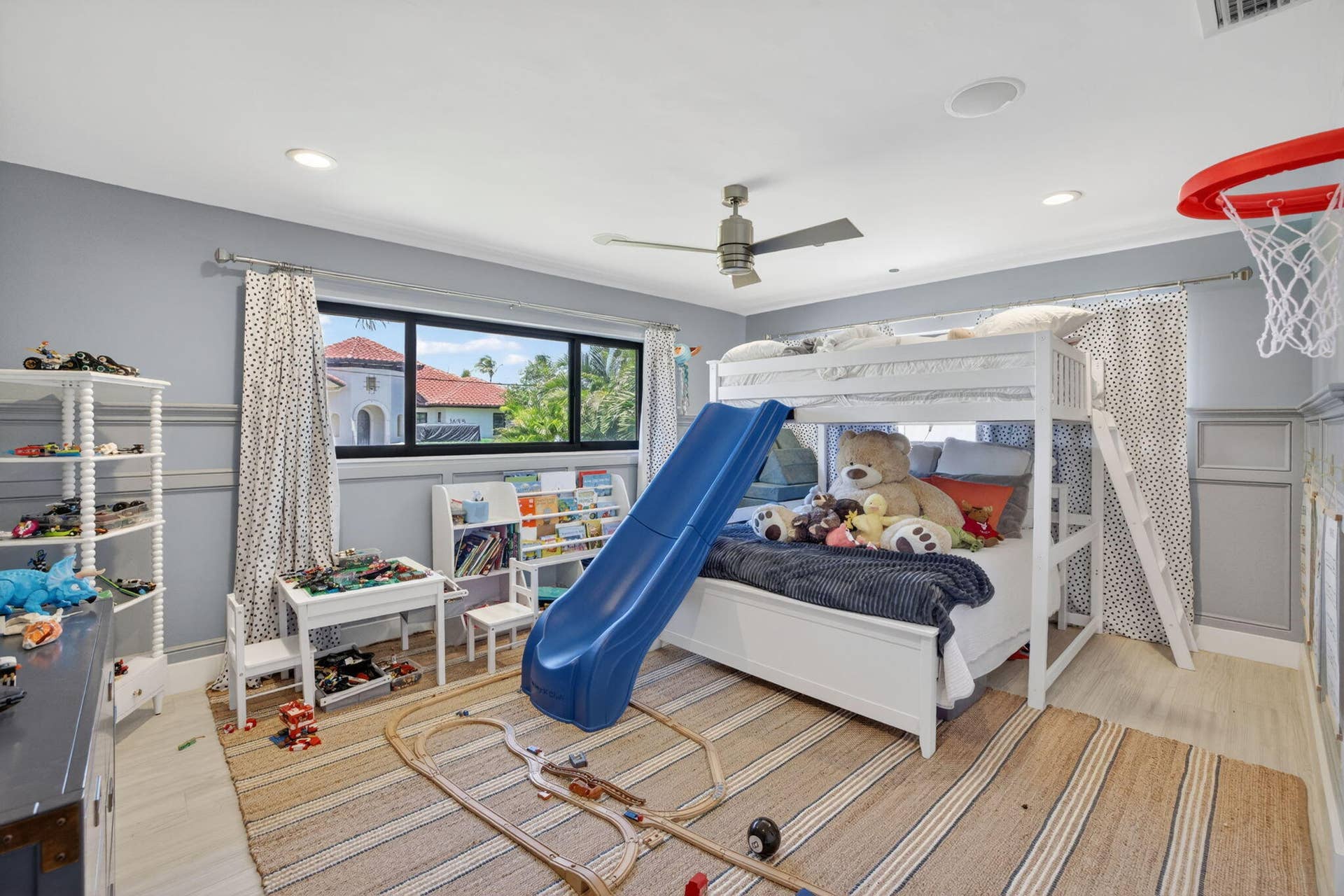 1642 SE 7th Street, Deerfield Beach, FL 33441 1642 SE 7th - Bedroom 2 Expansive space