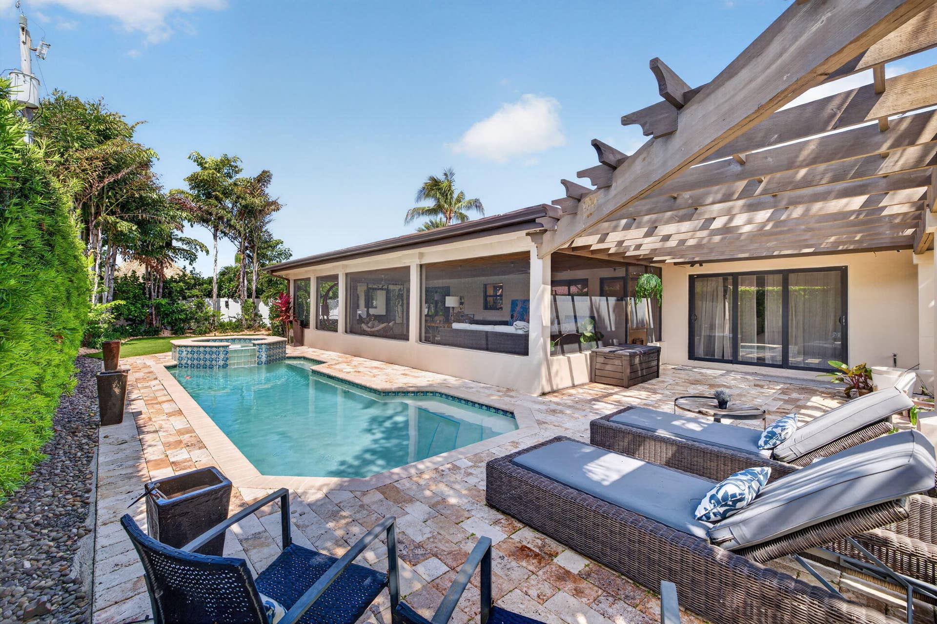 1642 SE 7th Street, Deerfield Beach, FL 33441 1642 SE 7th - Pool View 2