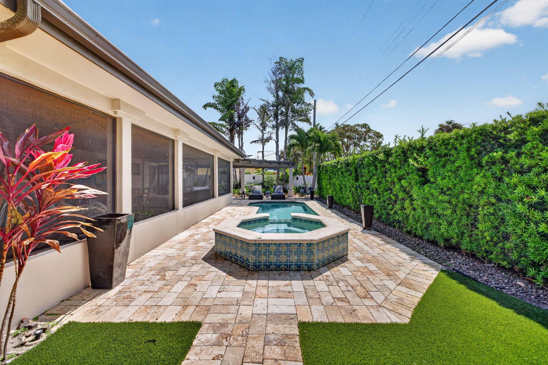 1642 SE 7th Street, Deerfield Beach, FL 33441 1642 SE 7th - Pool View 4