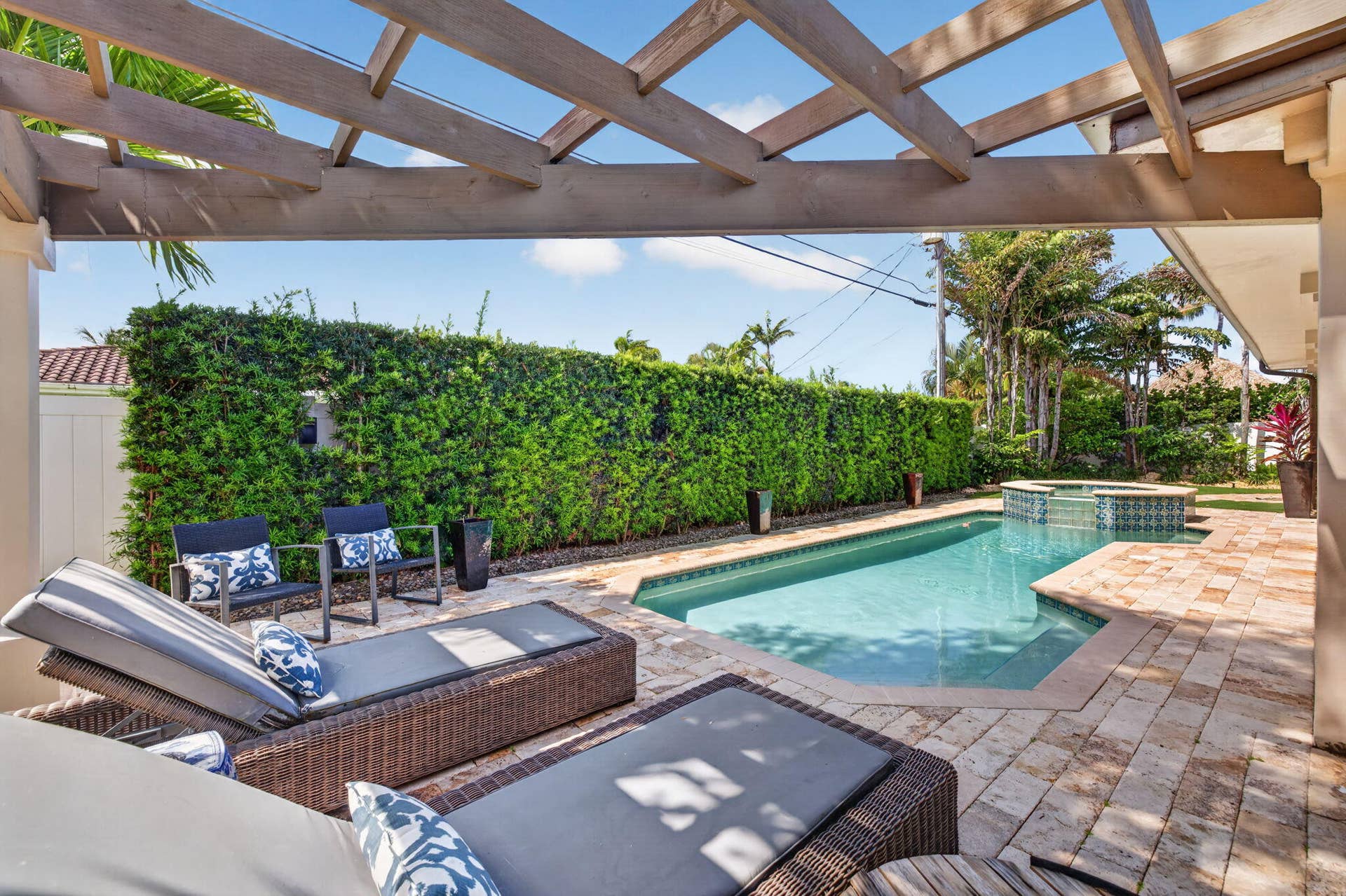 1642 SE 7th Street, Deerfield Beach, FL 33441 1642 SE 7th - Pool Lanai 2