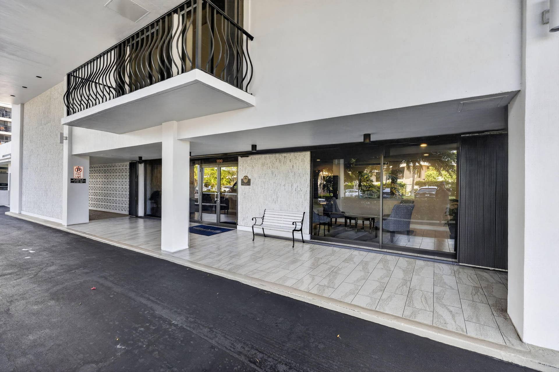 1200 Marine Way, #Bd2, North Palm Beach, FL 33408 Front Entrance B