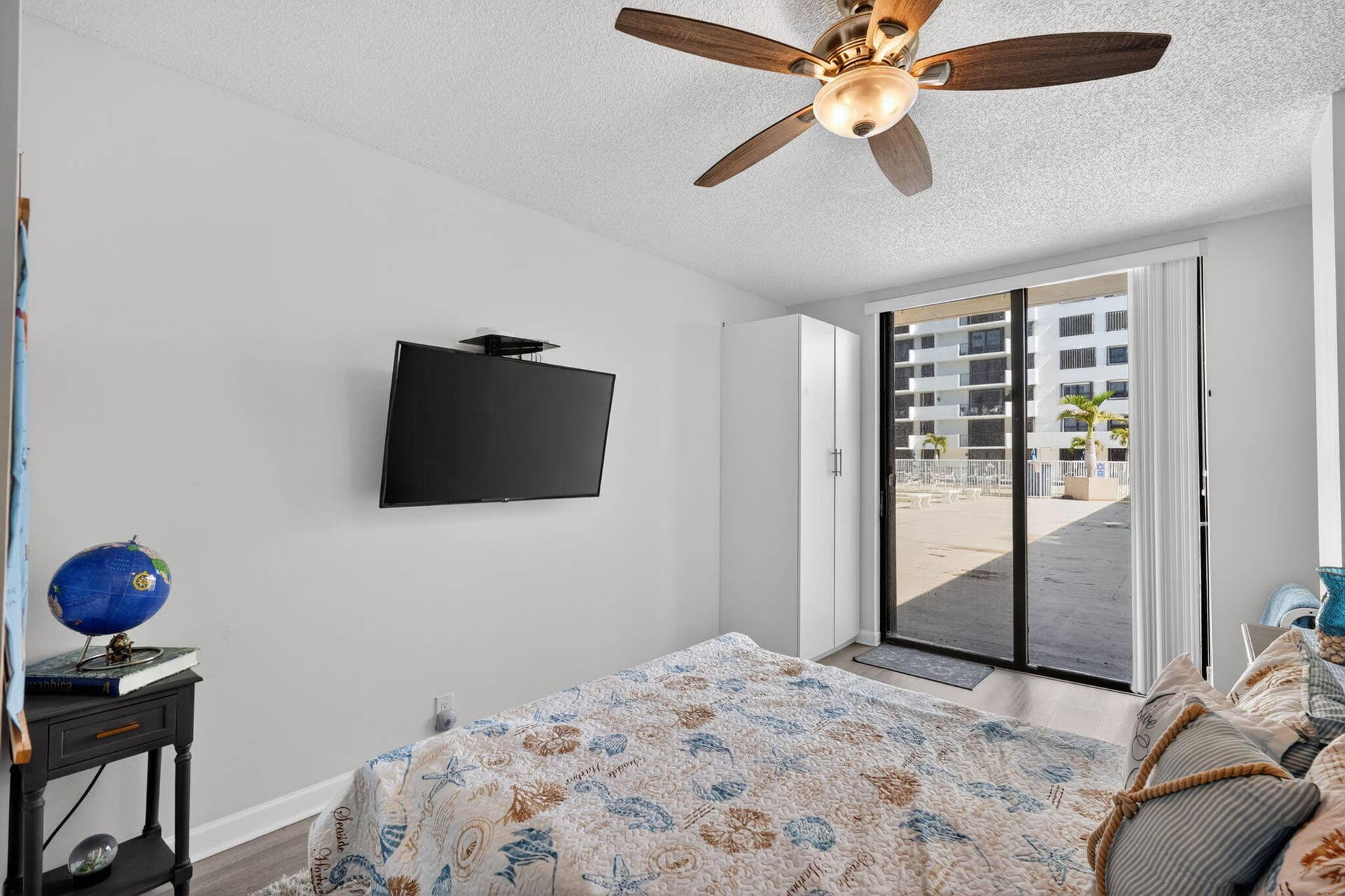 1200 Marine Way, #Bd2, North Palm Beach, FL 33408 BR 2