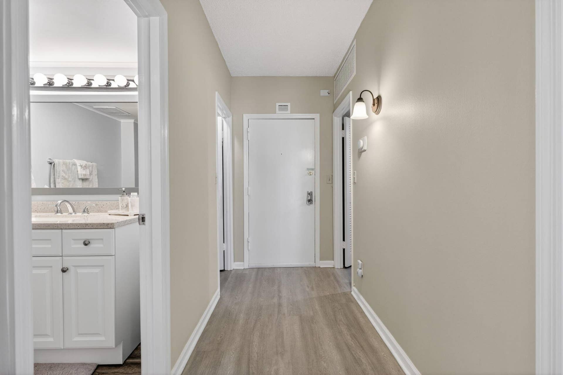 1200 Marine Way, #Bd2, North Palm Beach, FL 33408 Hall Entrance