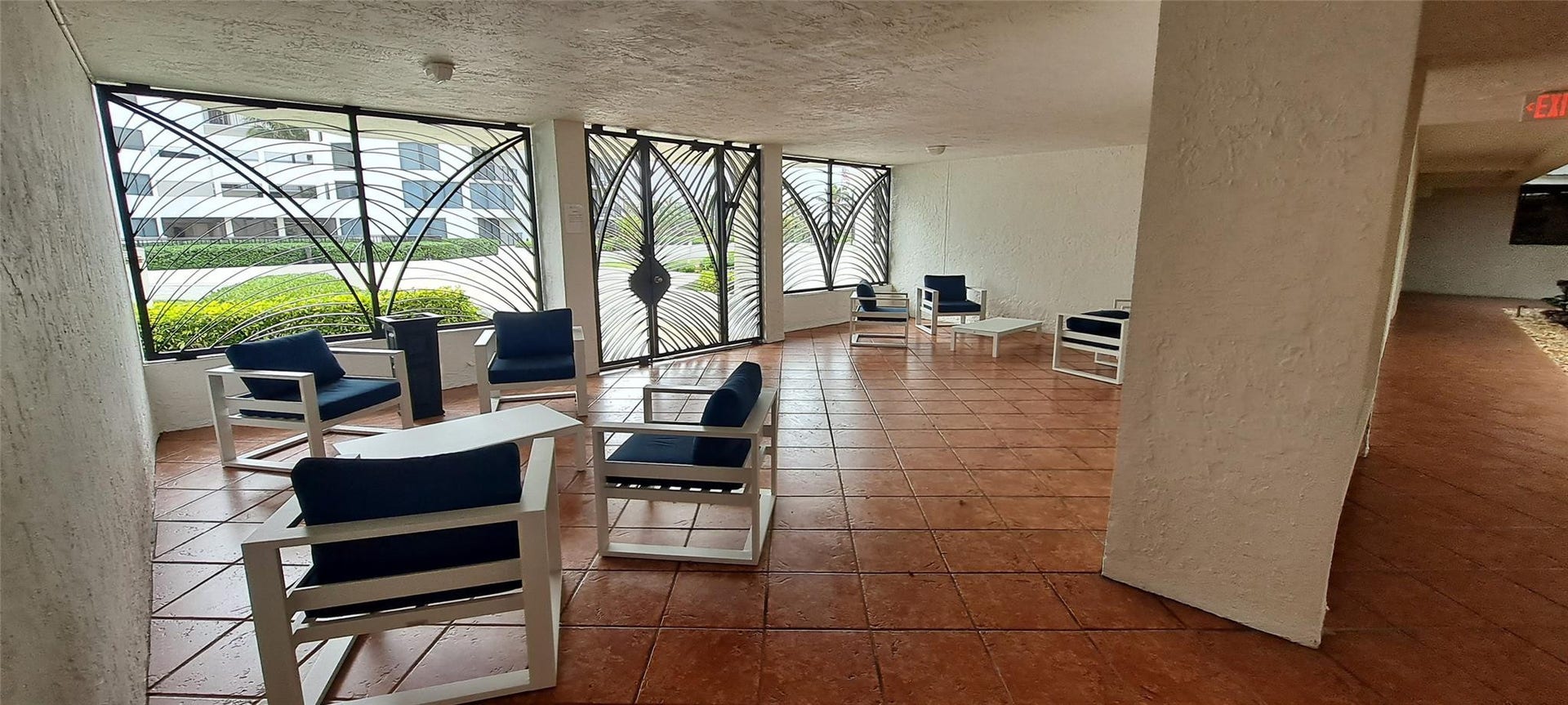 2565 S Ocean Boulevard, #201n, Boca Raton, Highland Beach, FL 33487 Ground Floor Landing