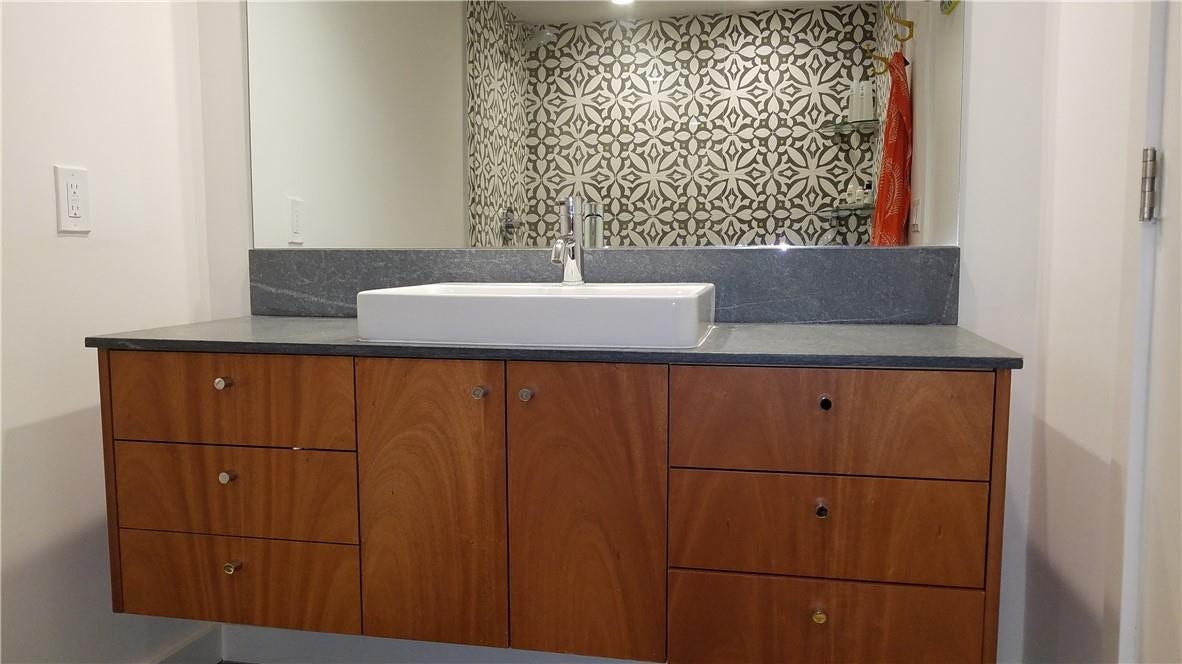 2565 S Ocean Boulevard, #201n, Boca Raton, Highland Beach, FL 33487 Secondary Bathroom