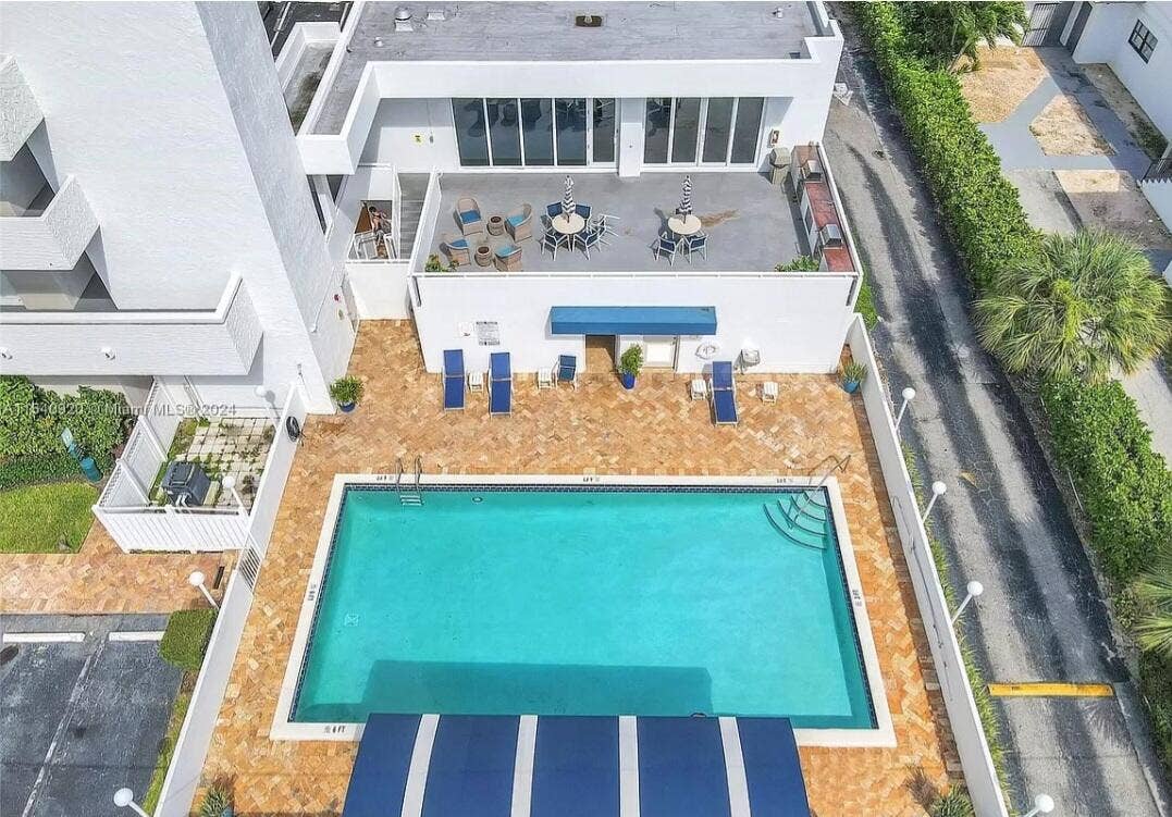 pool