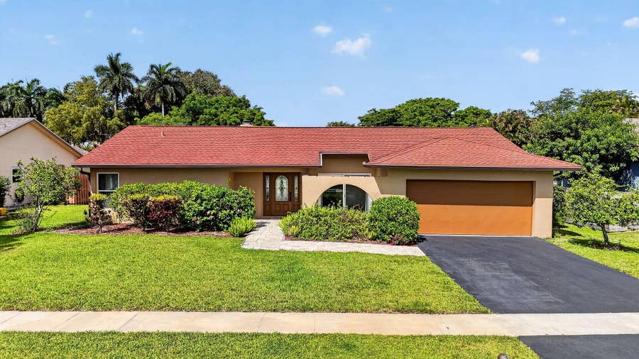 Property photo for 20876 Sugarloaf Lane, Boca Raton, FL