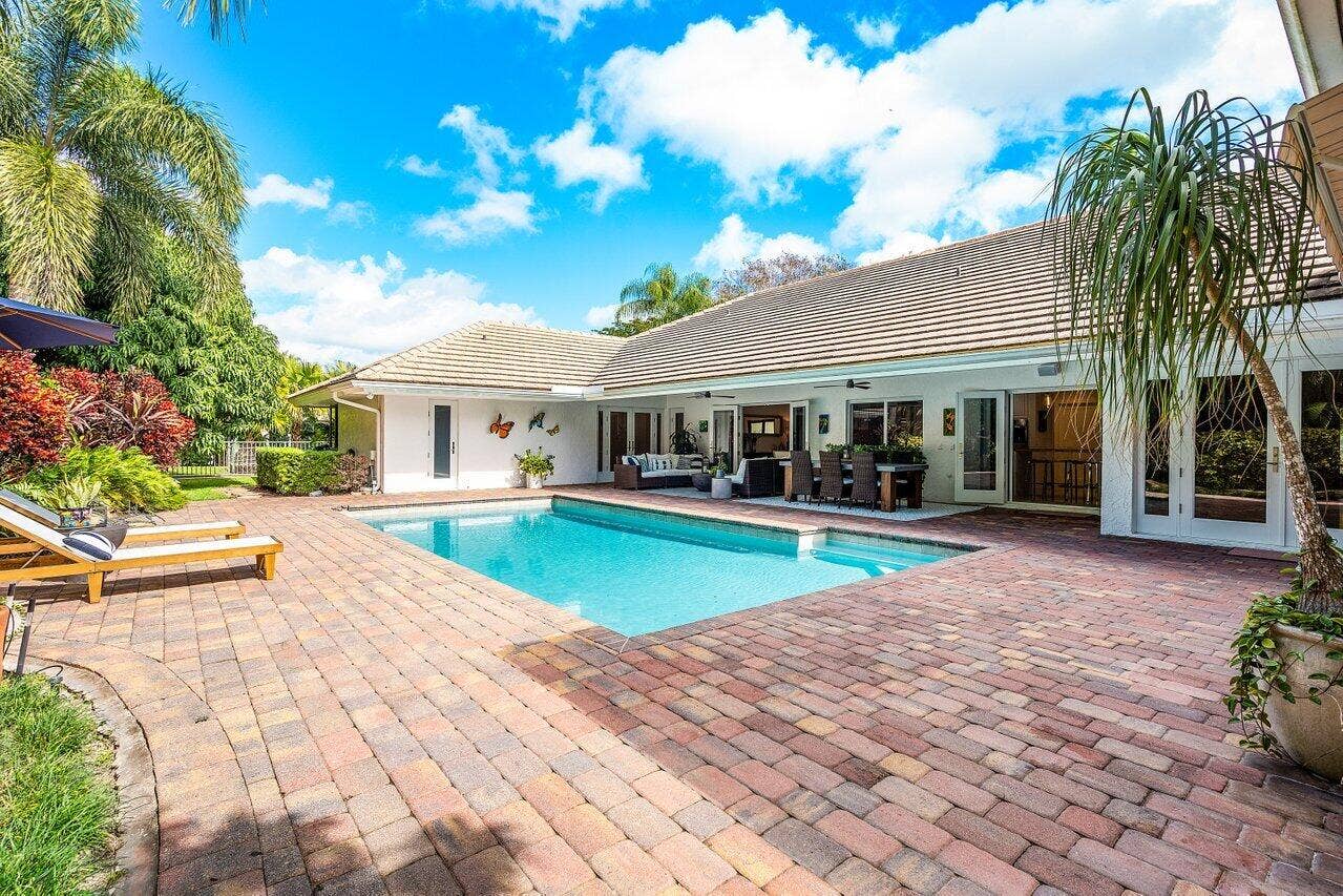 042-3765KingsWay-BocaRaton-FL-33434-SMAL