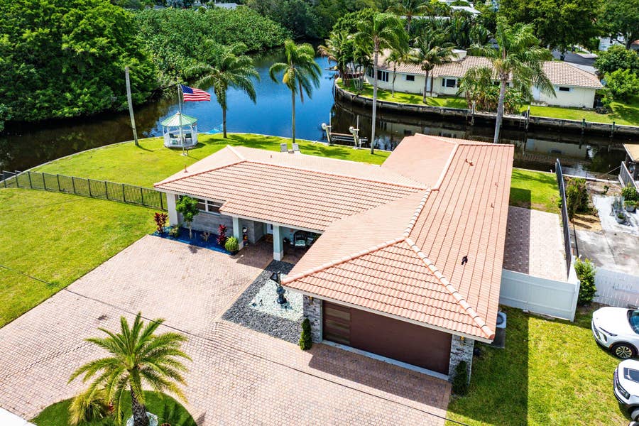 Property photo for 598 W Palmetto Park Road, Boca Raton, FL