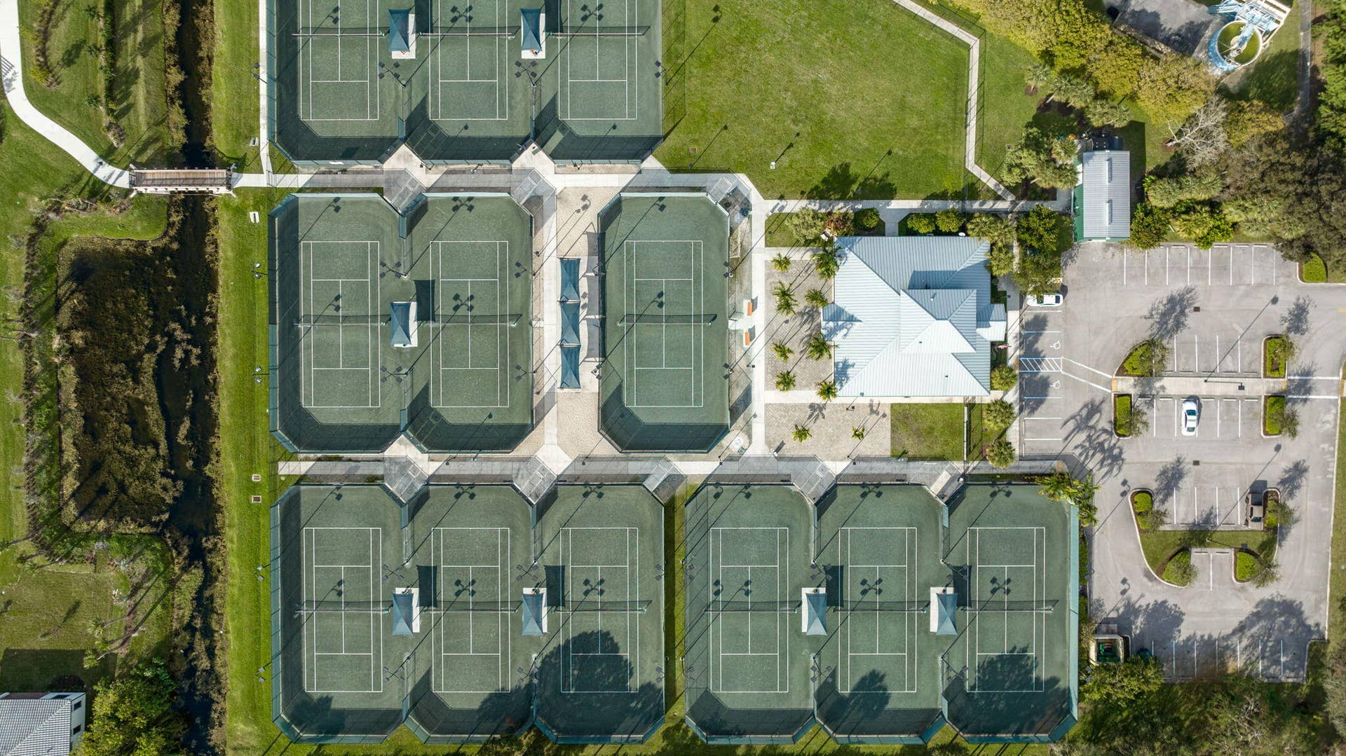 8427 W Blue Spring Drive, Parkland, FL 33067 70-web-or-mls-32_7830-1-32