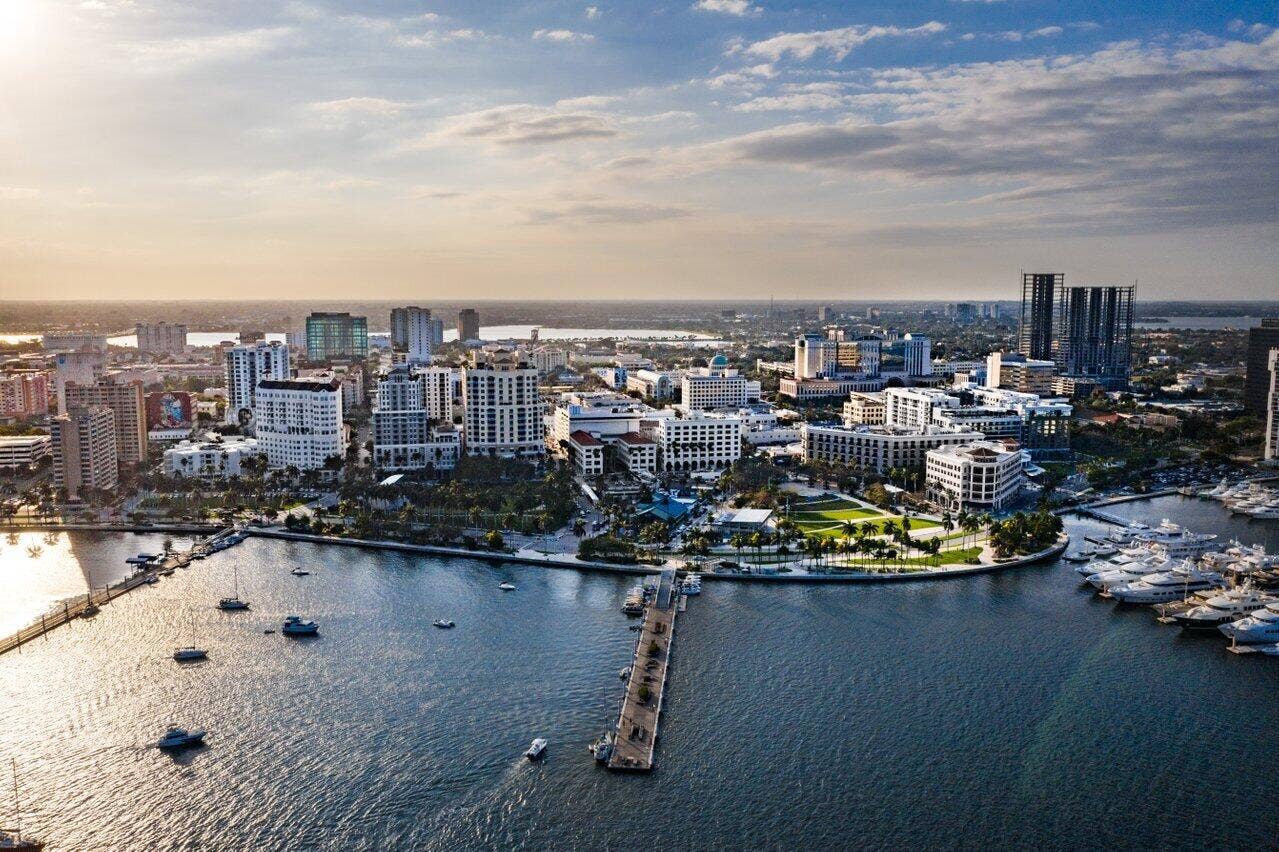 550 Okeechobee Boulevard, #Uph-15, West Palm Beach, FL 33401 Downtown West Palm Beach City Skyline