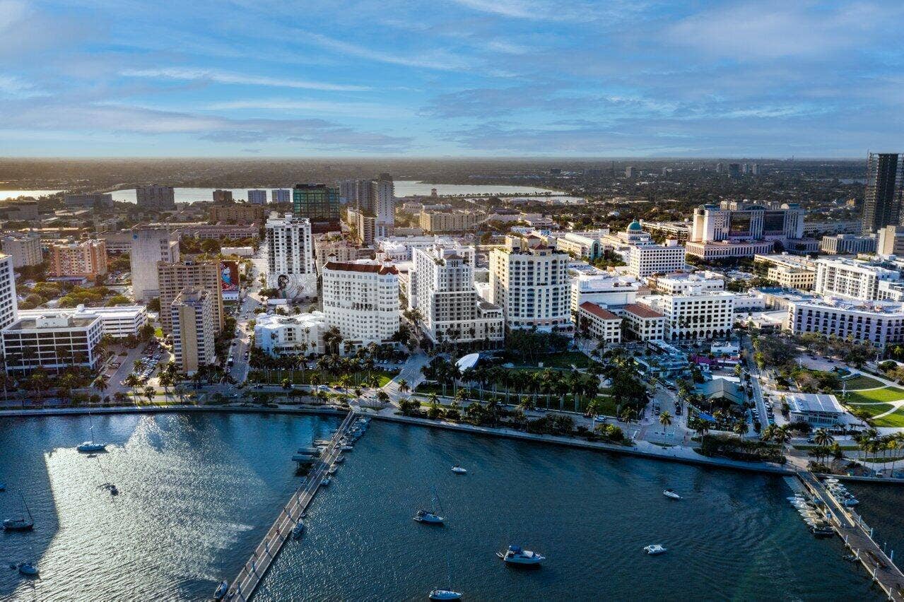 550 Okeechobee Boulevard, #Uph-15, West Palm Beach, FL 33401 Downtown West Palm Beach City Skyline