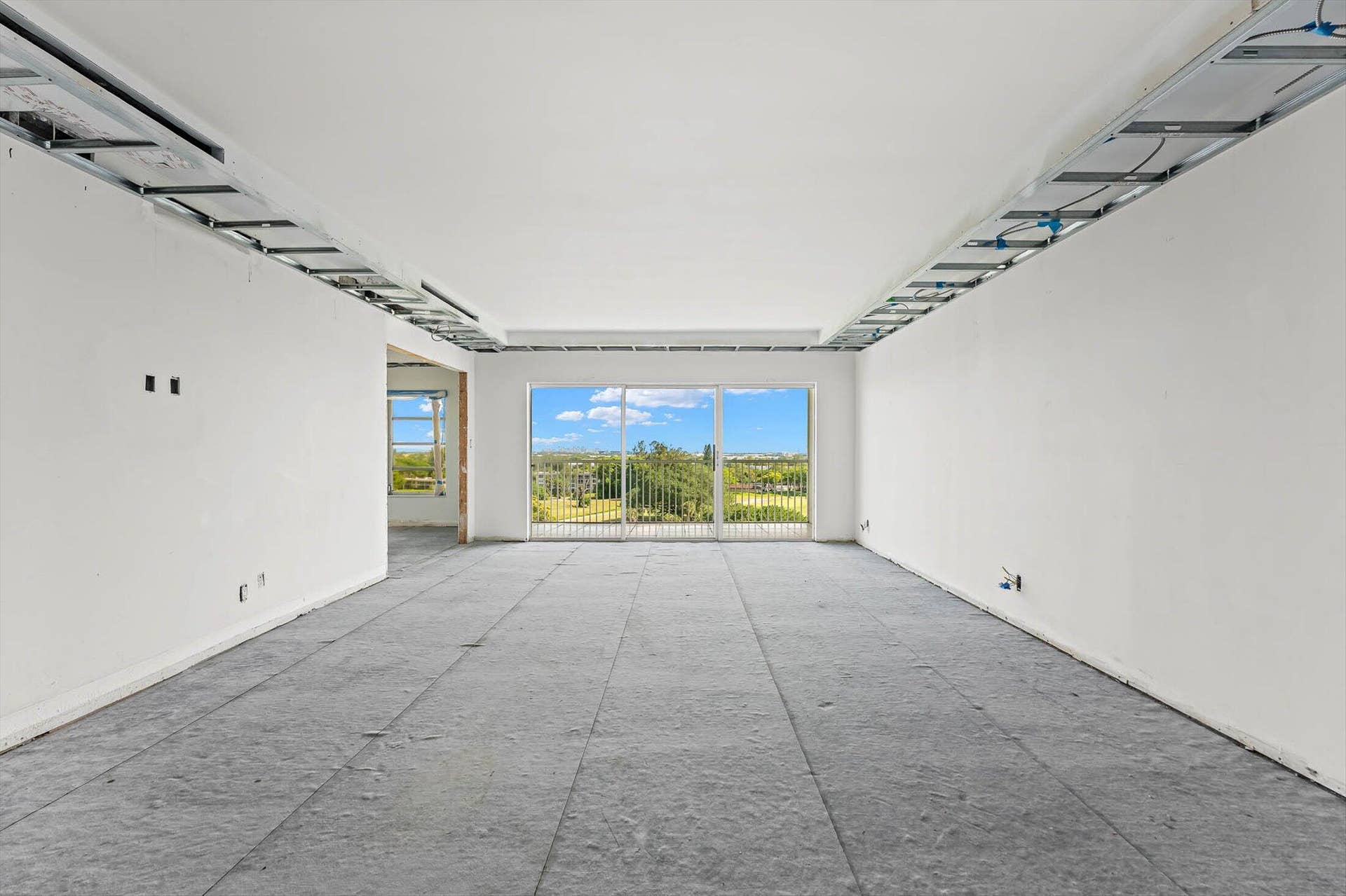 24-3050 N Palm Aire Dr #910, Pompano Bea