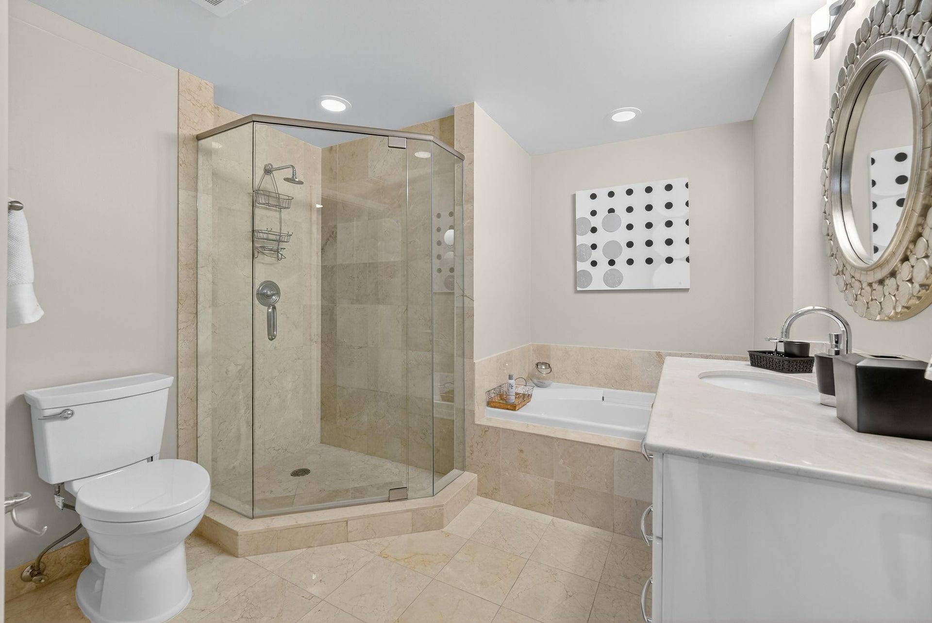 350 SE 2nd Street, #1030, Fort Lauderdale, FL 33301 Primary Bathroom