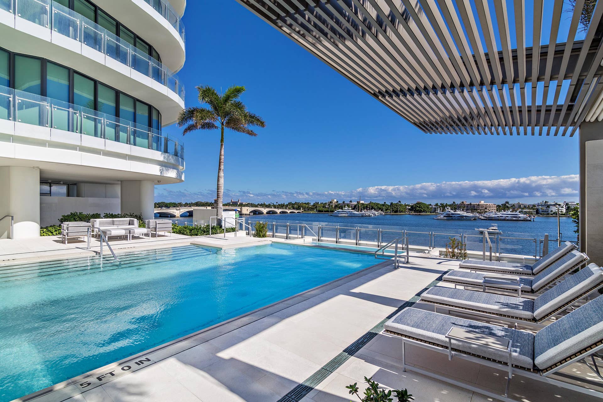 1100 S Flagler Drive, #601, West Palm Beach, FL 33401 The Bristol Swimming Pool