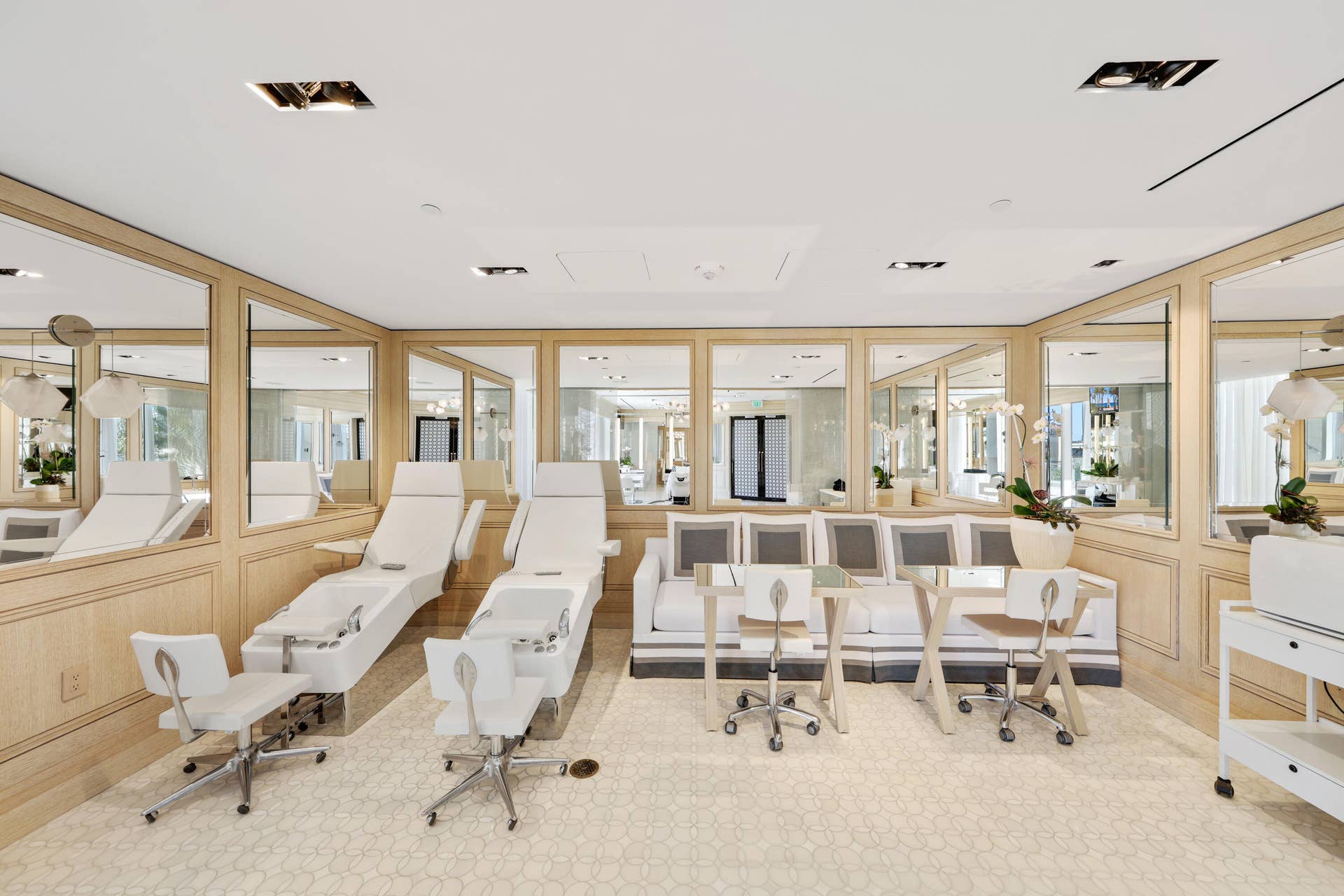 1100 S Flagler Drive, #601, West Palm Beach, FL 33401 Pedicure/Manicure