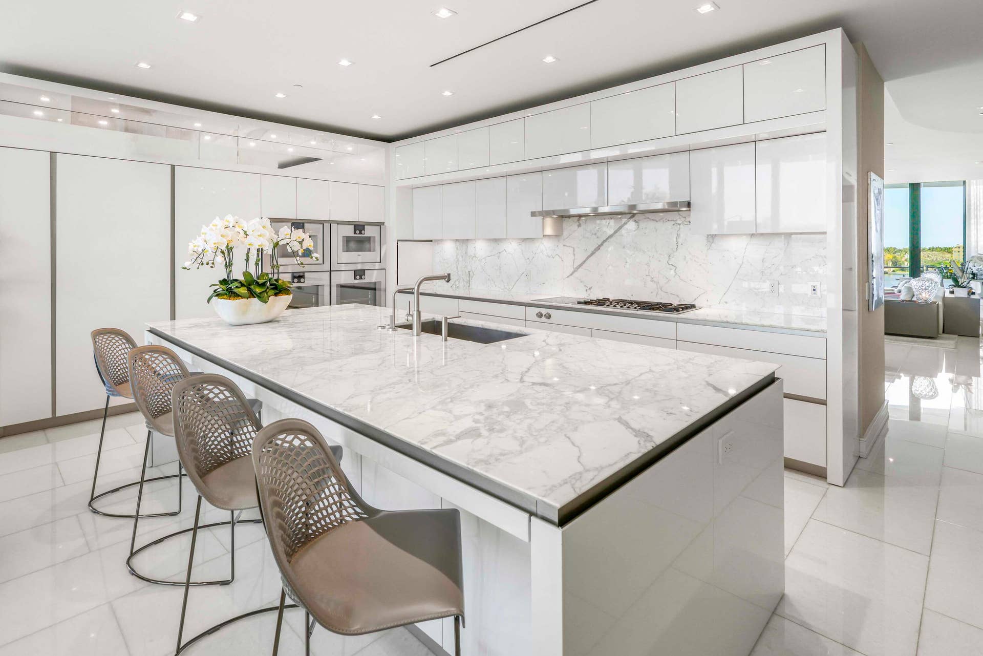1100 S Flagler Drive, #601, West Palm Beach, FL 33401 Kitchen
