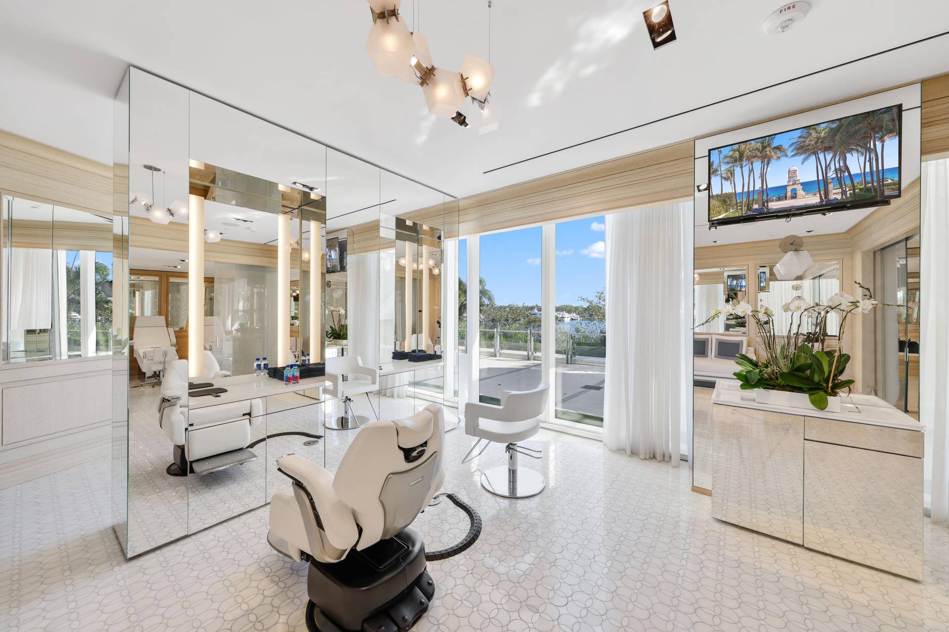 1100 S Flagler Drive, #601, West Palm Beach, FL 33401 Beauty Salon