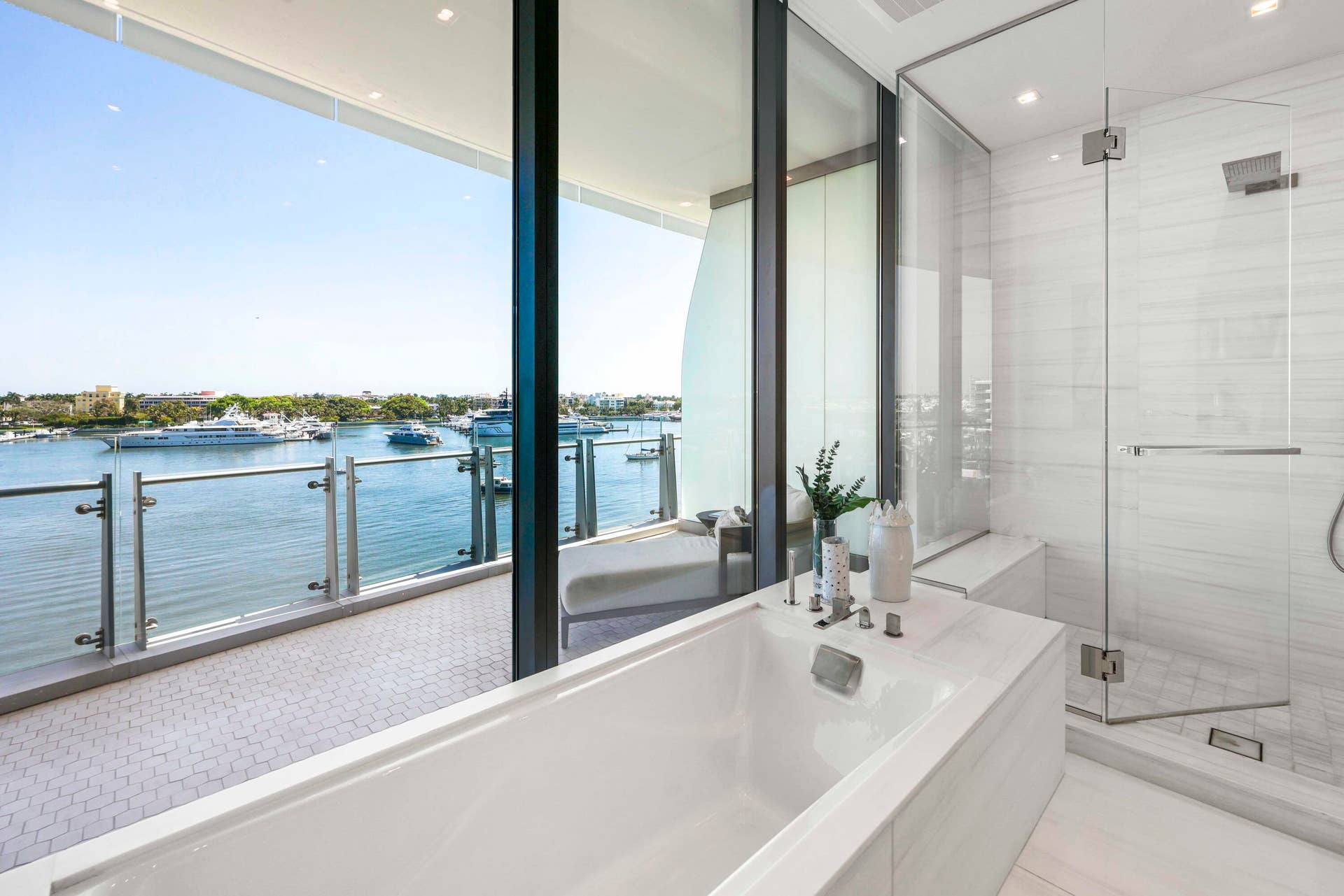 1100 S Flagler Drive, #601, West Palm Beach, FL 33401 Primary Bathroom 1.1