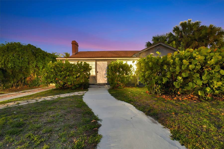 Property photo for 1123 Oak Street, West Palm Beach, FL