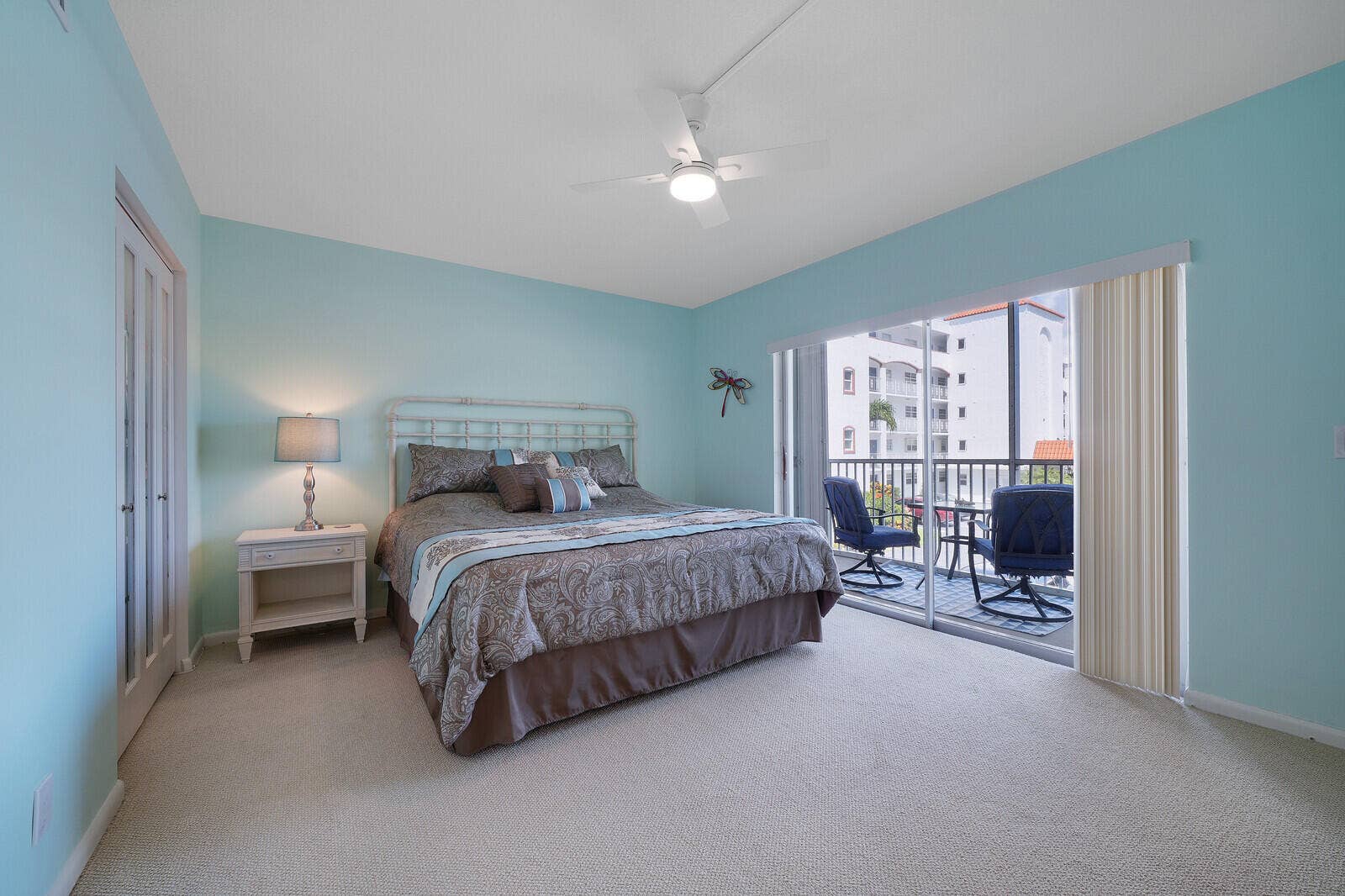 37 Yacht Club Drive, #Unit 202, North Palm Beach, FL 33408 Primary Suite