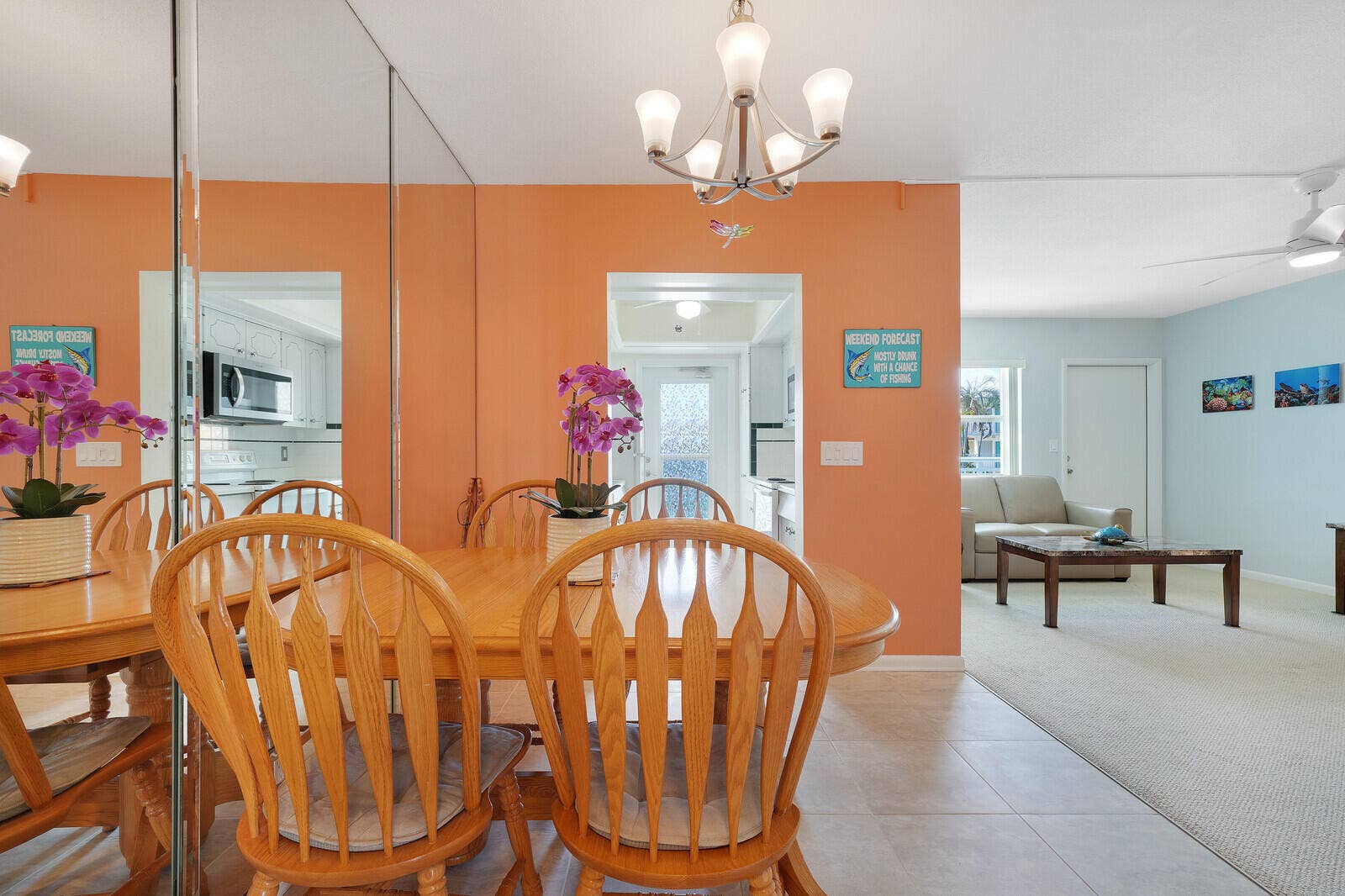 37 Yacht Club Drive, #Unit 202, North Palm Beach, FL 33408 Dining Area