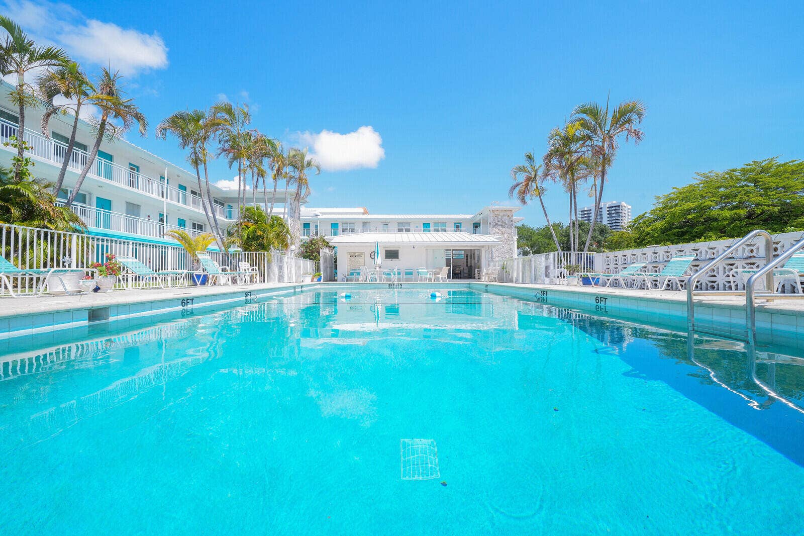 37 Yacht Club Drive, #Unit 202, North Palm Beach, FL 33408 Community Pool