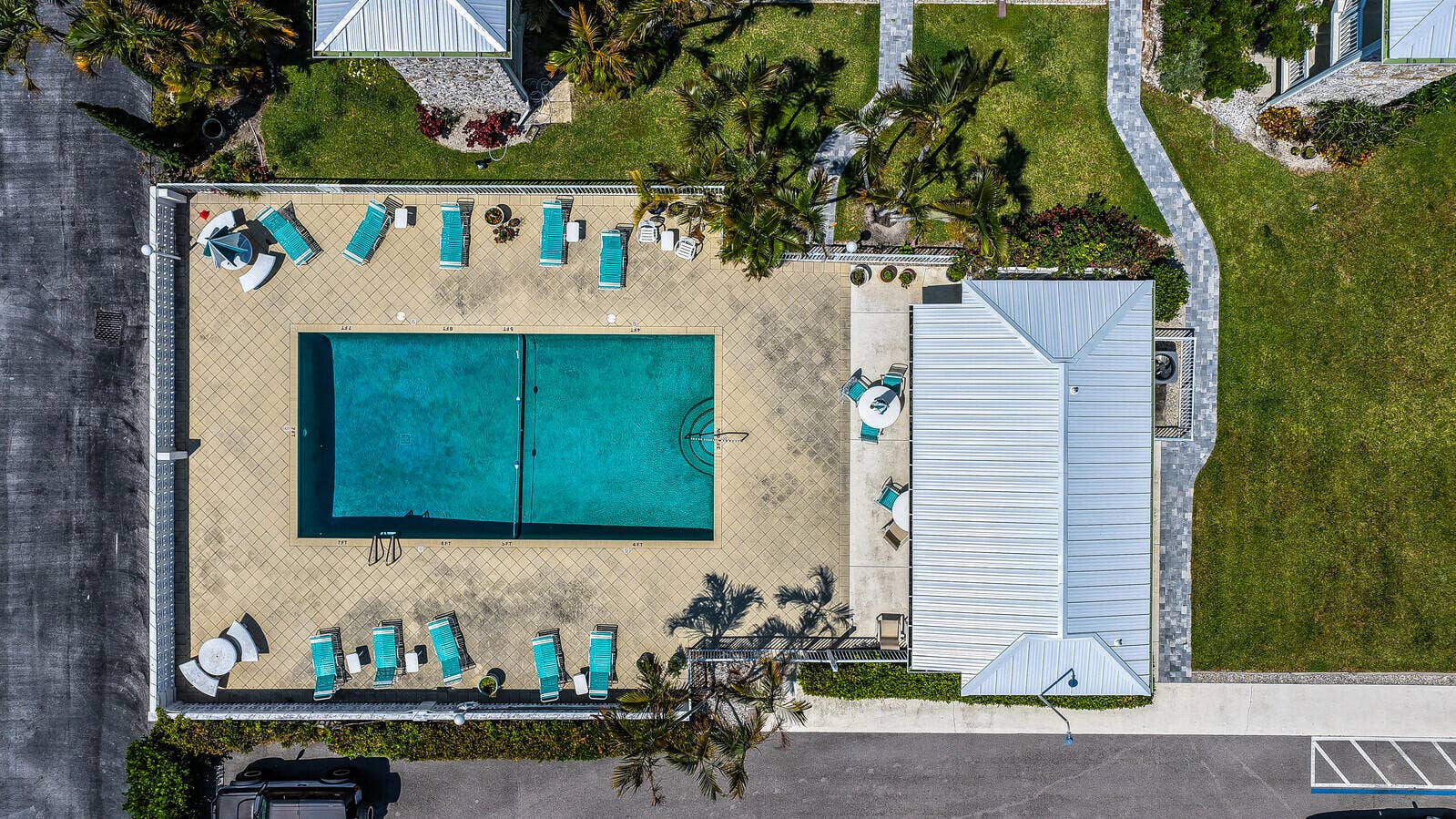 37 Yacht Club Drive, #Unit 202, North Palm Beach, FL 33408 Community Pool