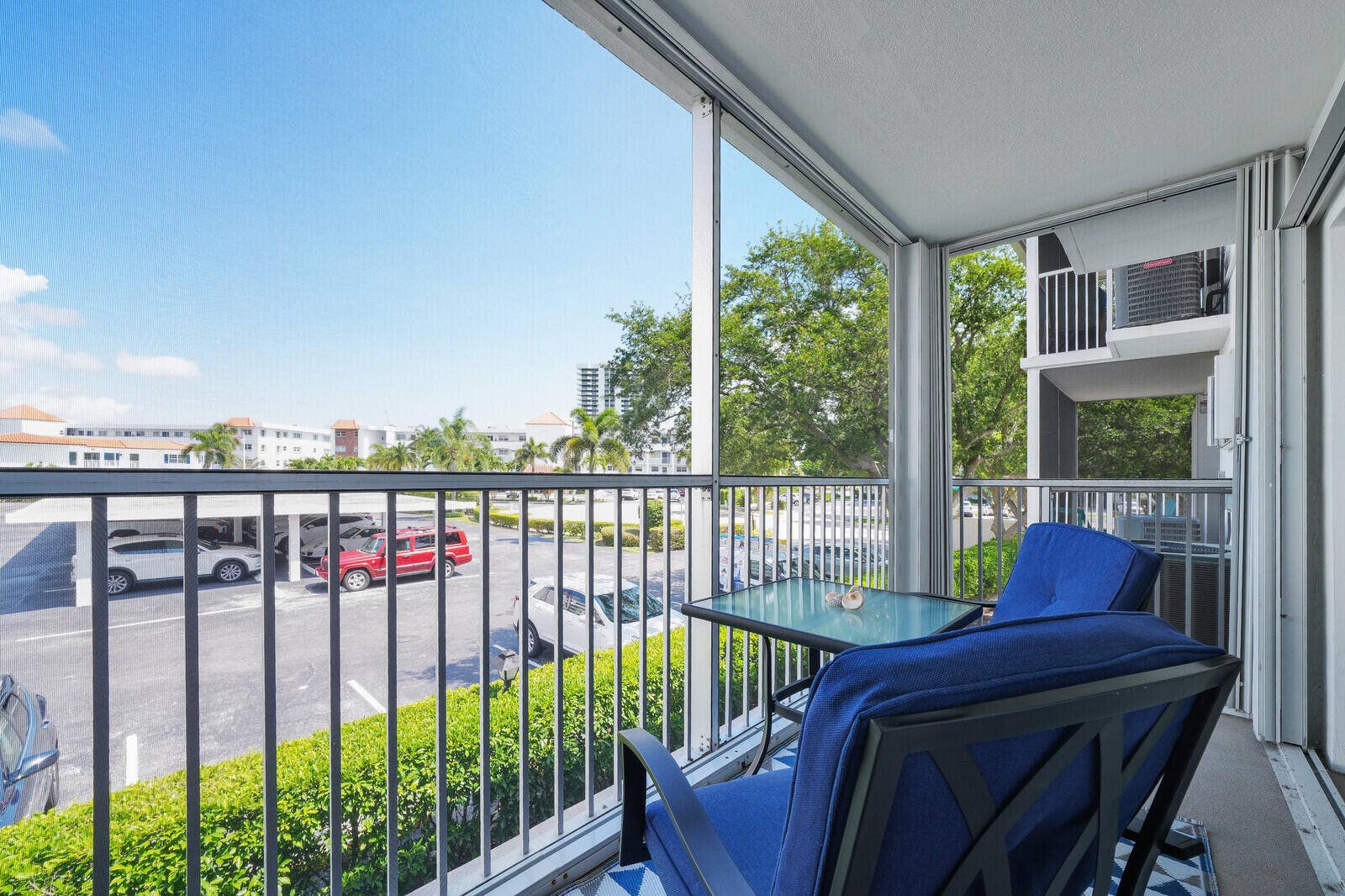 37 Yacht Club Drive, #Unit 202, North Palm Beach, FL 33408 Private Screened Balcony