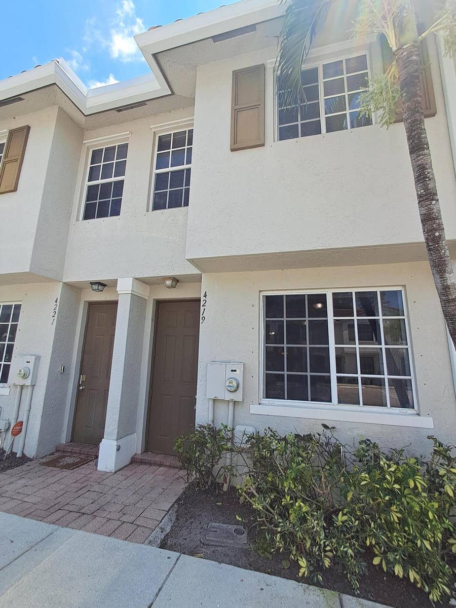 Property photo for 4219 Napoli Lake Drive, West Palm Beach, FL
