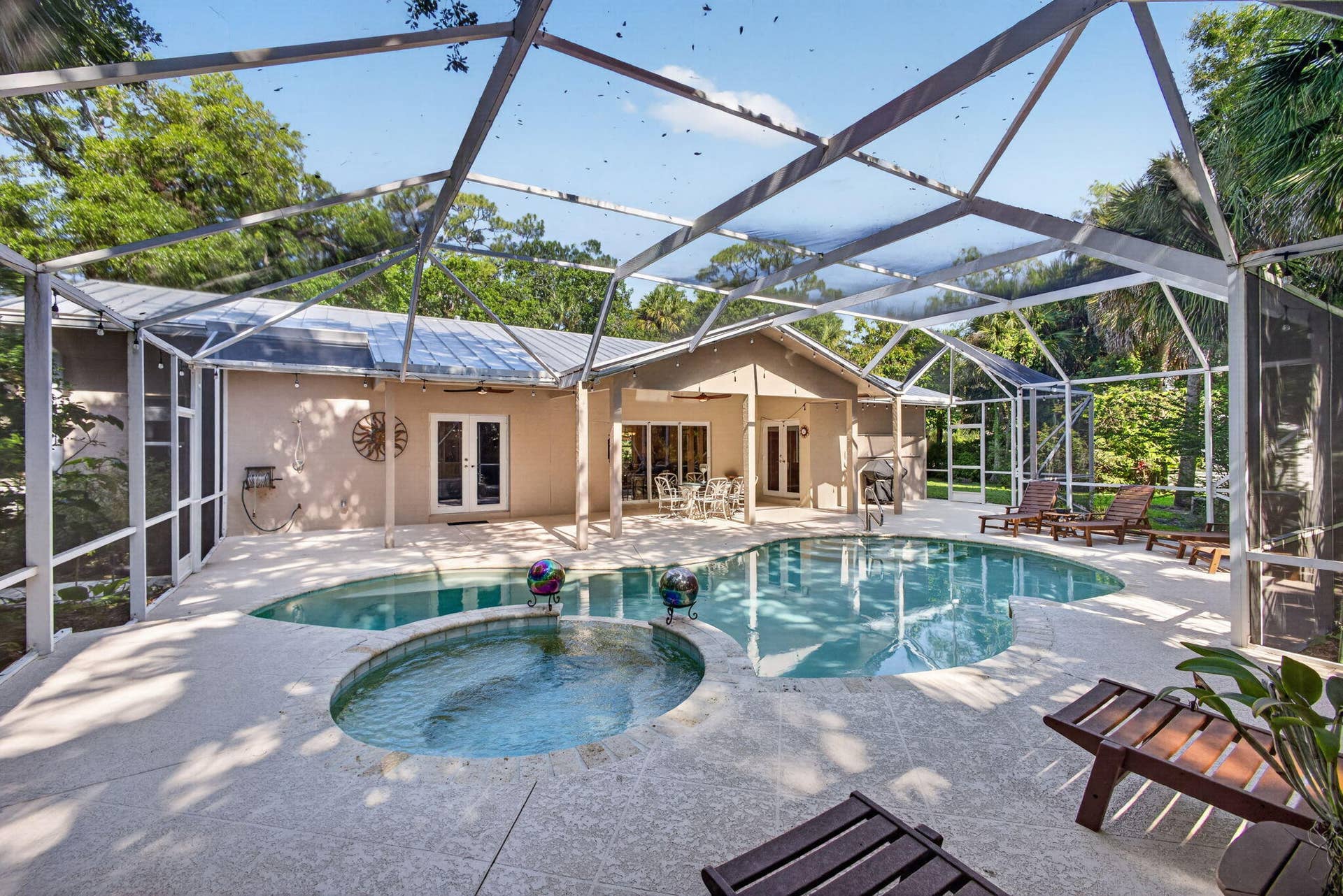 Screened Pool 3