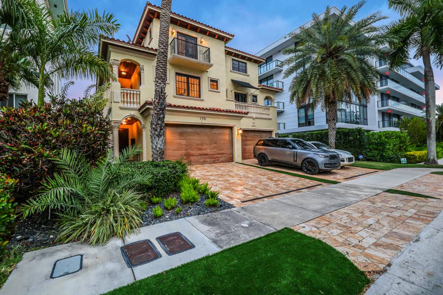 Property photo for 170 Isle Of Venice Drive, Fort Lauderdale, FL