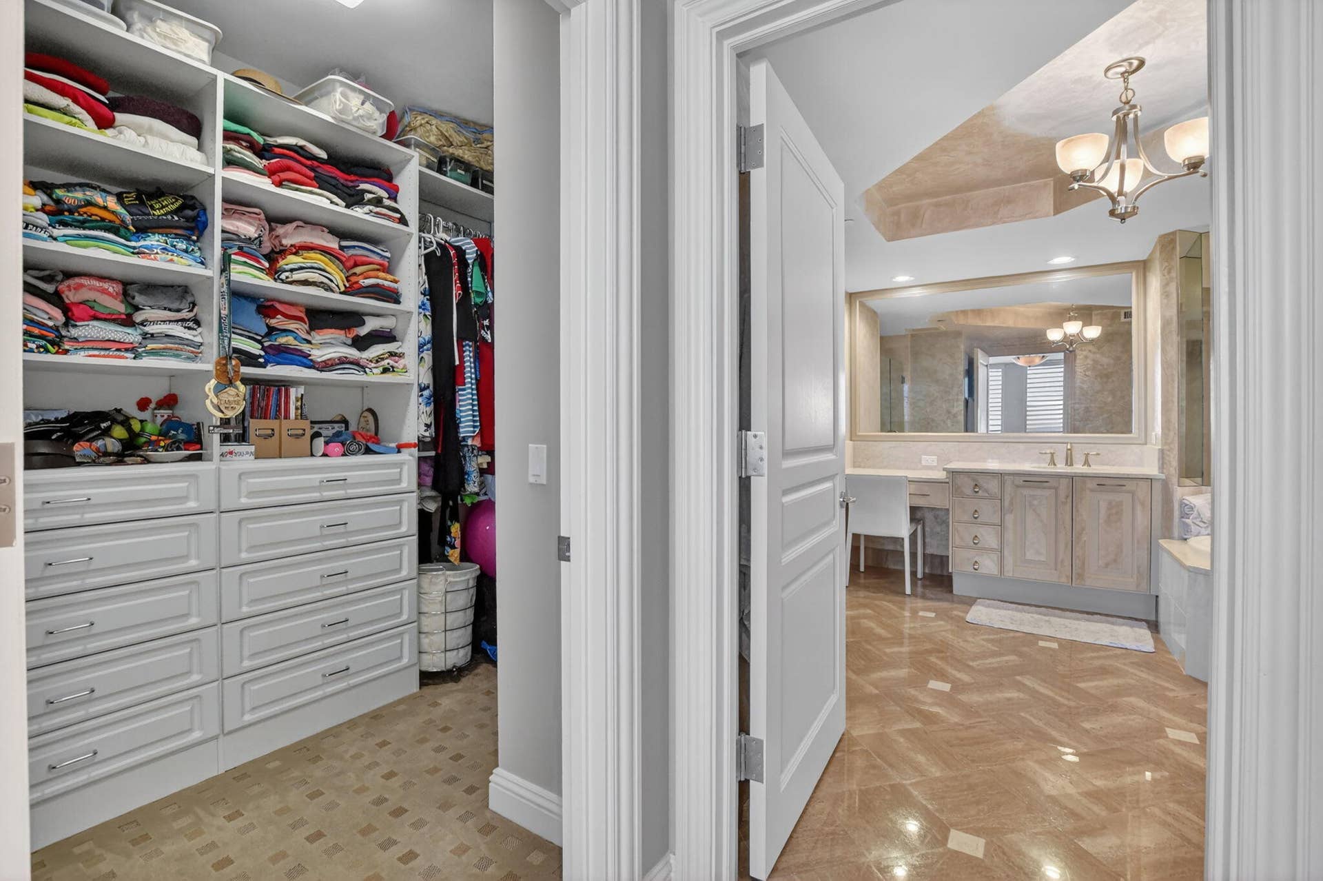 Walk-in Closet
