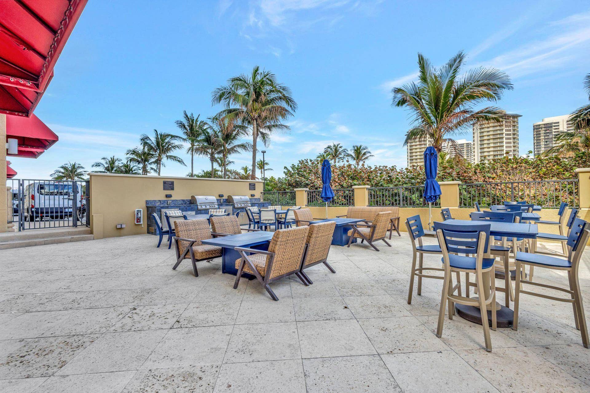 Residents Grilling area and Patio
