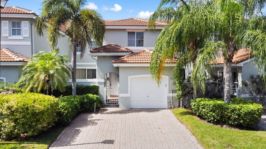 Property photo for 931 Lemonwood Court, Hollywood, FL