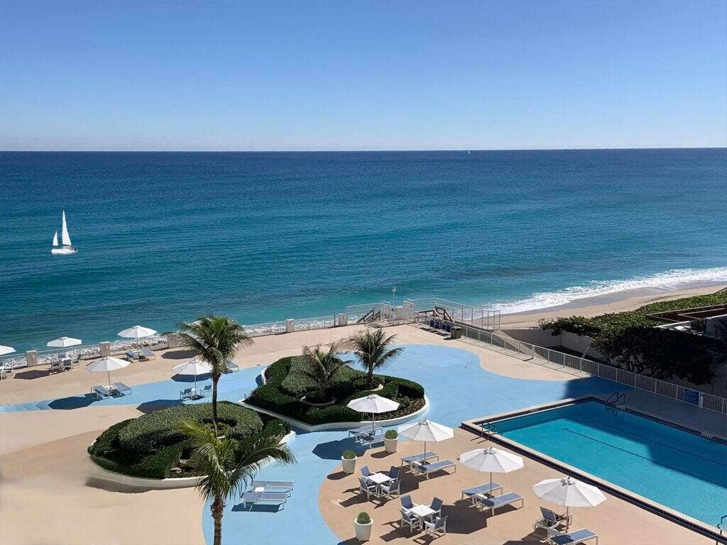 3546 S Ocean Boulevard, #914, South Palm Beach, South Palm Beach, FL 33480 1b.-BARCLAY-POOL-DECK-VIEW