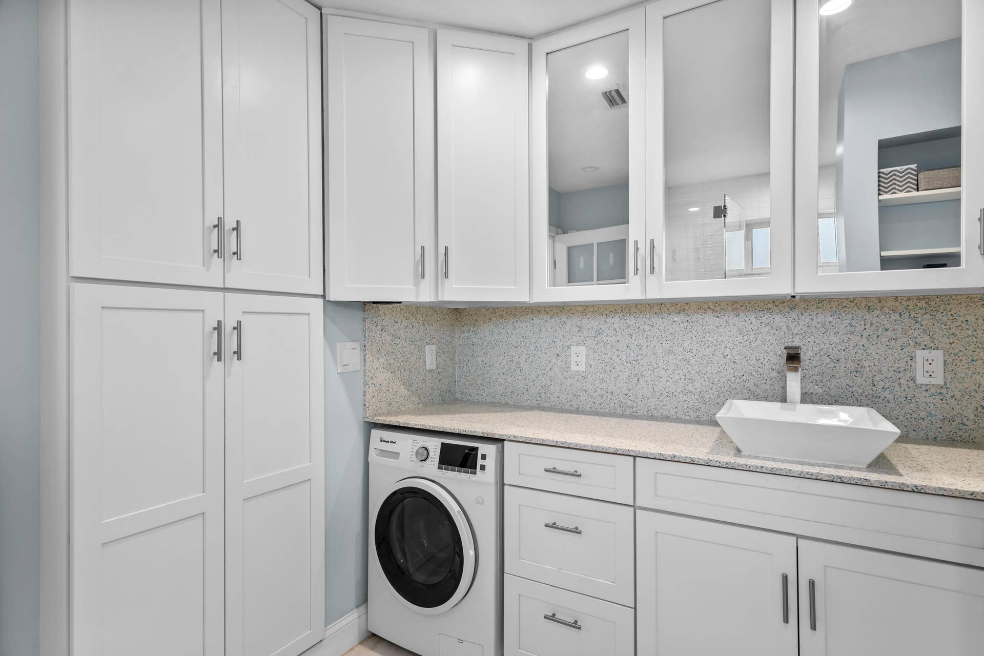 Unit 204 Laundry