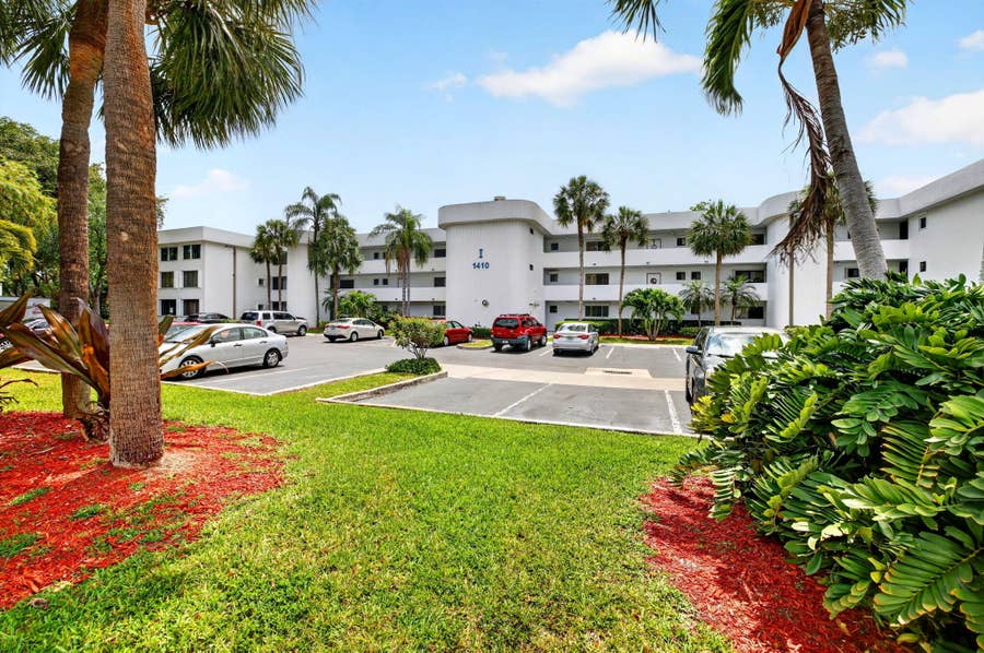 Property photo for 1410 Sheridan Street, #19i, Hollywood, FL